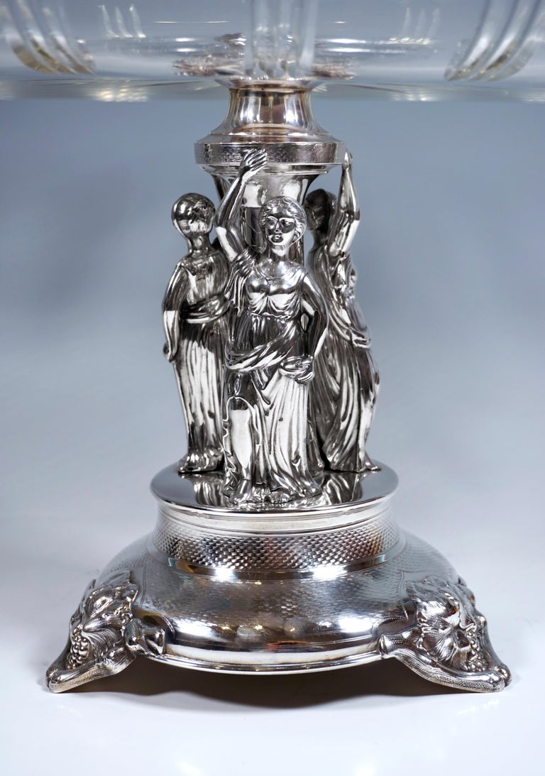 Art Nouveau Silver Centerpiece with Karyatides and Glass Bowl, Vienna, ca 1900 For Sale 1