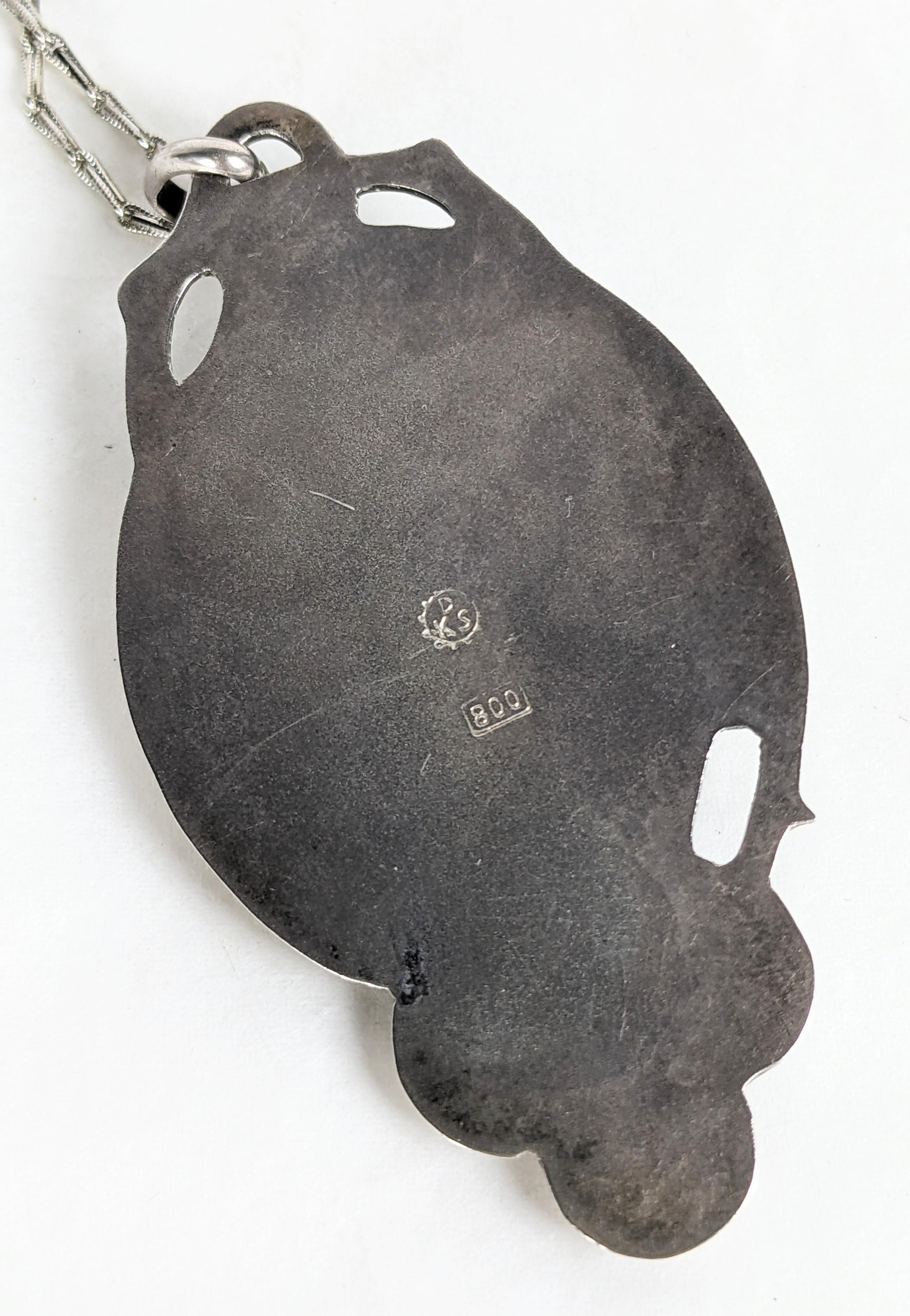 Ciondolo a forma di ciliegia in argento in stile liberty in vendita 1