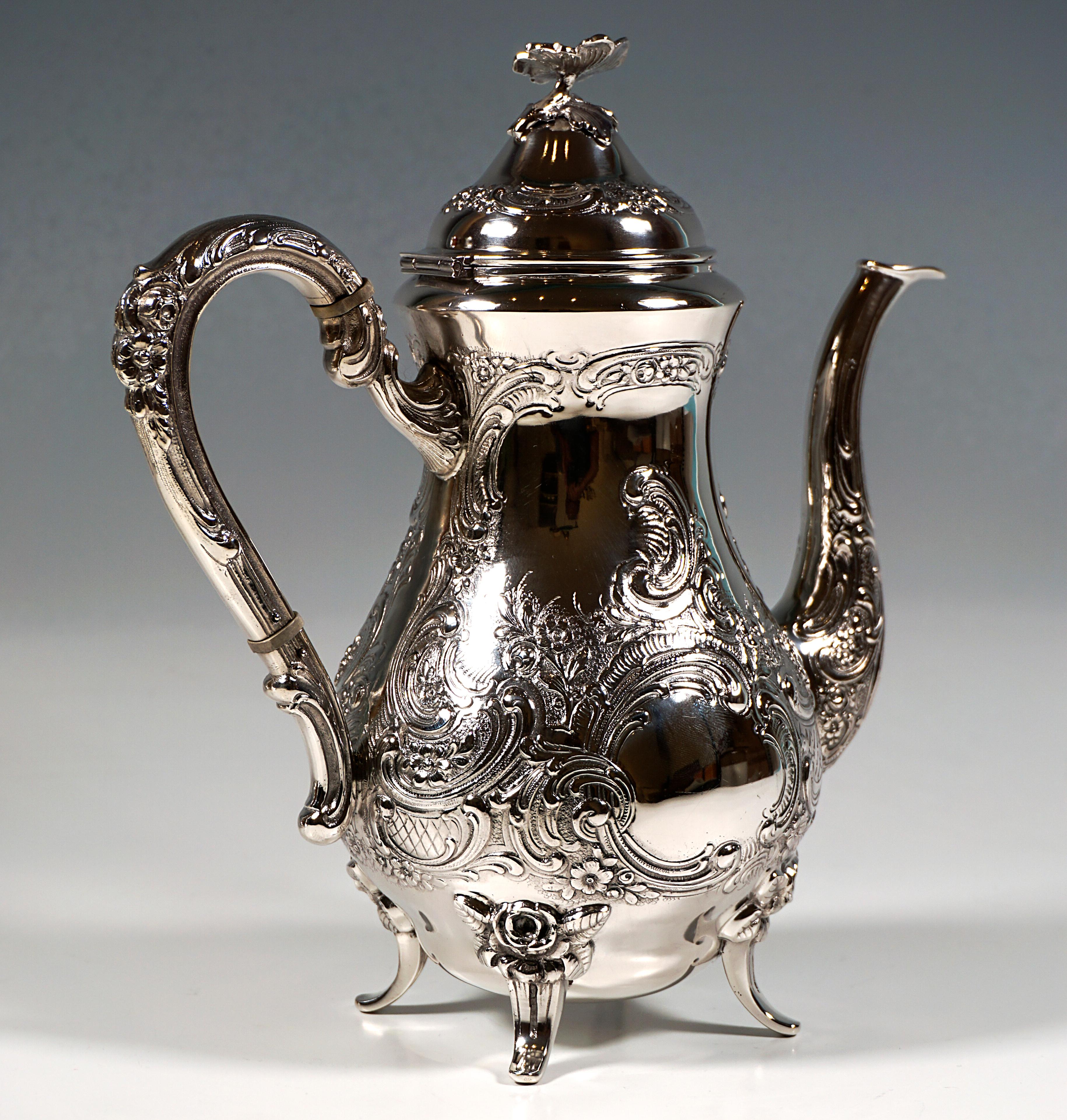 Cafetera de plata Art Nouveau con decoración Rocaille, Alemania, hacia 1915 Hecho a mano en venta
