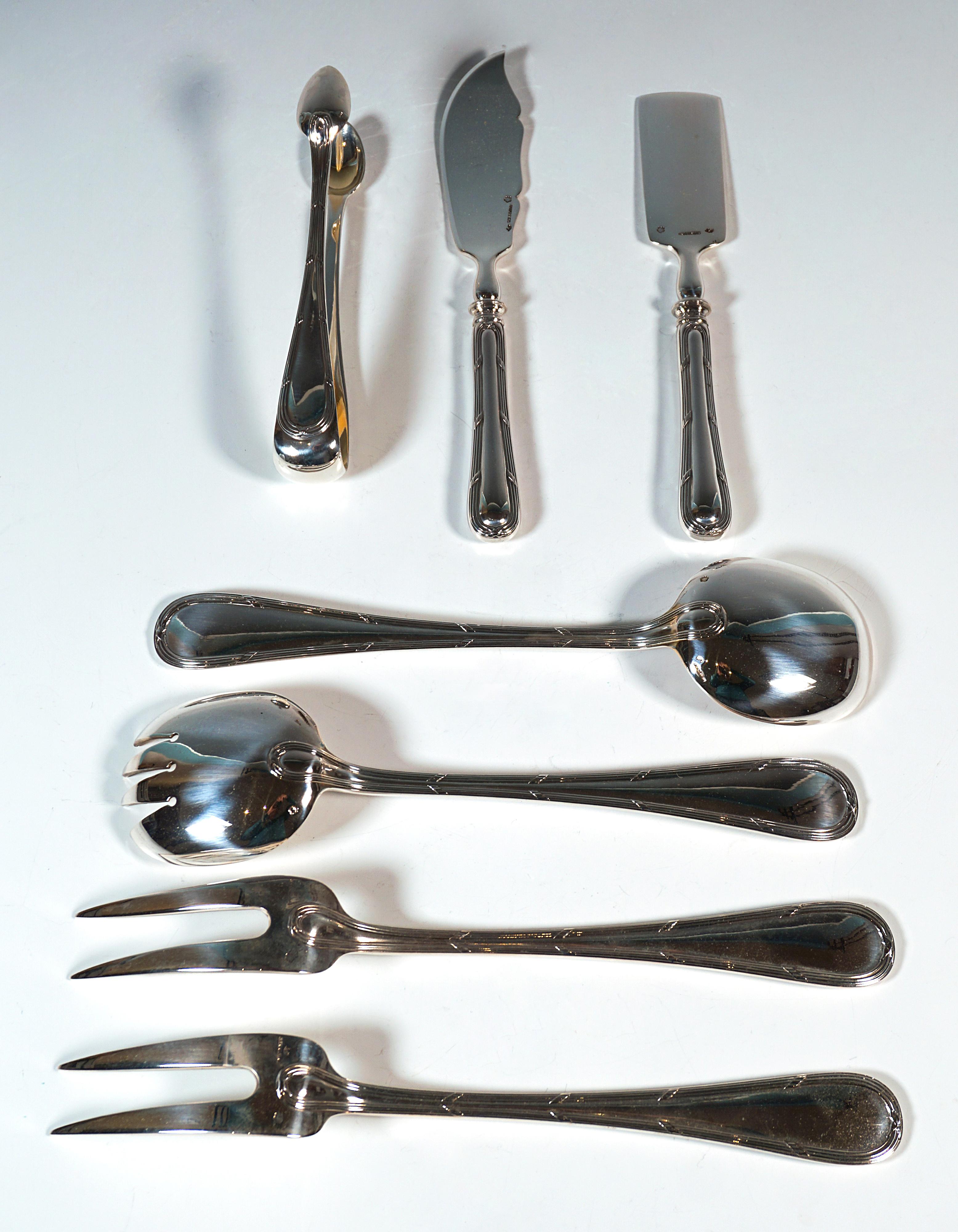 Set di posate d'argento in stile liberty per 12 persone di A.I.I. Dub per A. Einspinner, 1915 in vendita 2