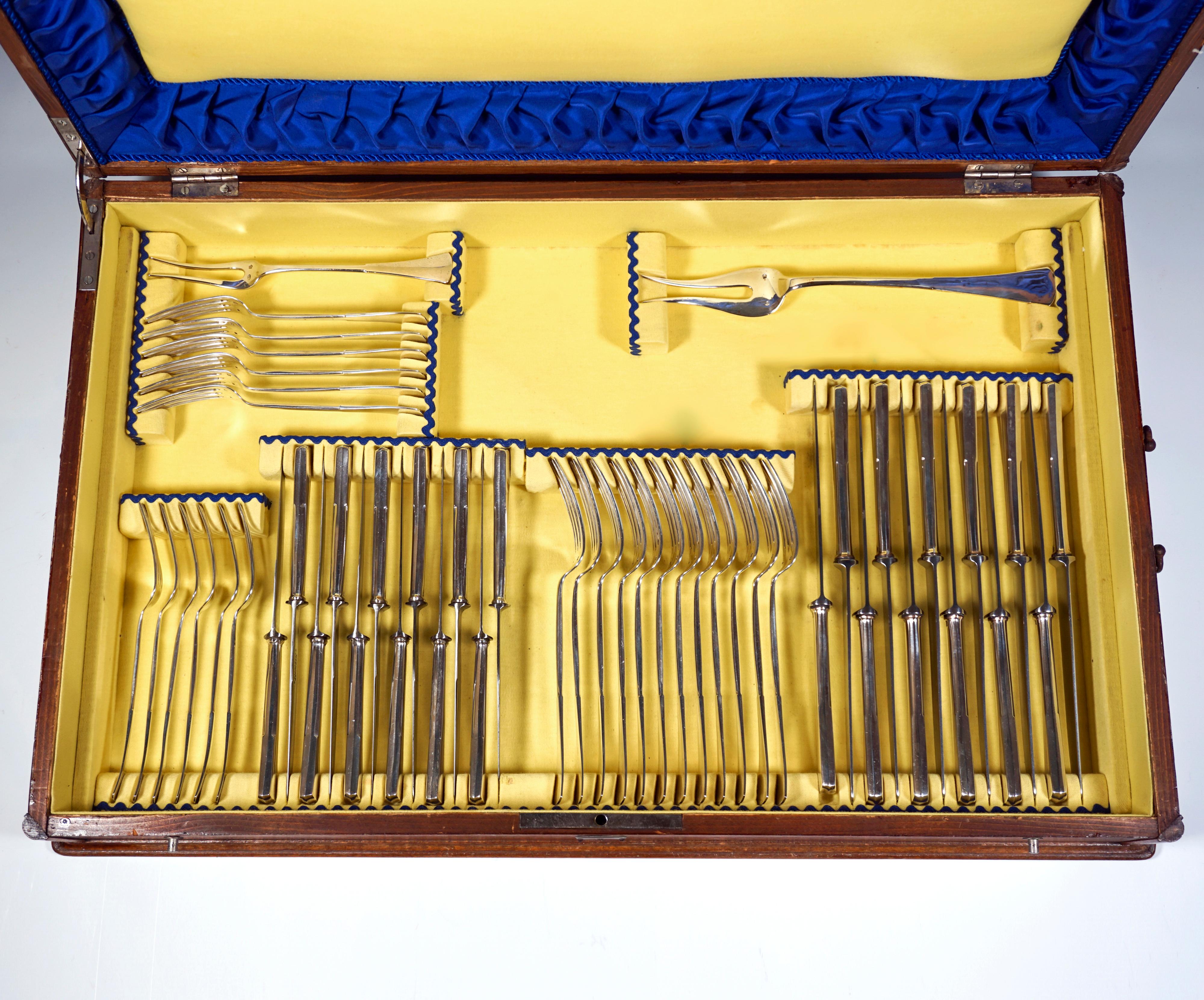 Art Nouveau Silver Cutlery Set For 12 People In Original Case, Austria-Hungary In Good Condition For Sale In Vienna, AT