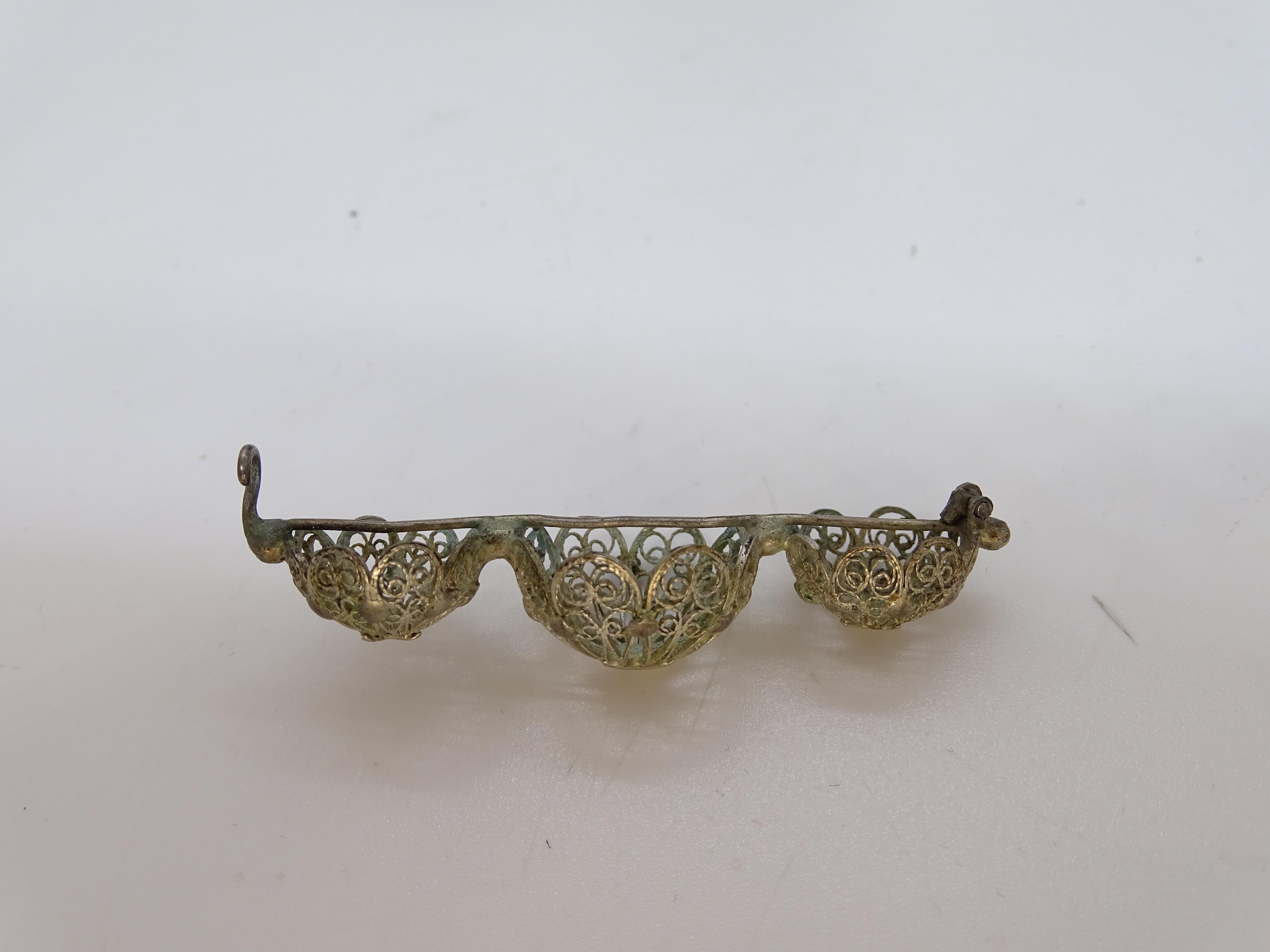 Jugendstil Silber filigrane Brosche drei dekorative kugelförmige Elemente Spanisch im Angebot 6