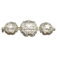 Spilla in filigrana d'argento Art Decor Silver tre elementi decorativi sferici Spagnoli
