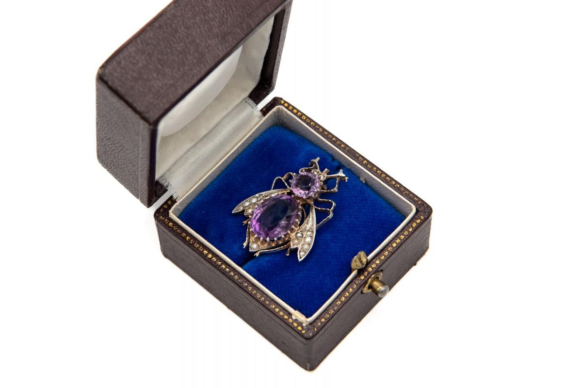 Art Nouveau silver fly brooch with amethysts and pearls, Austria-Hungary, 1870 2
