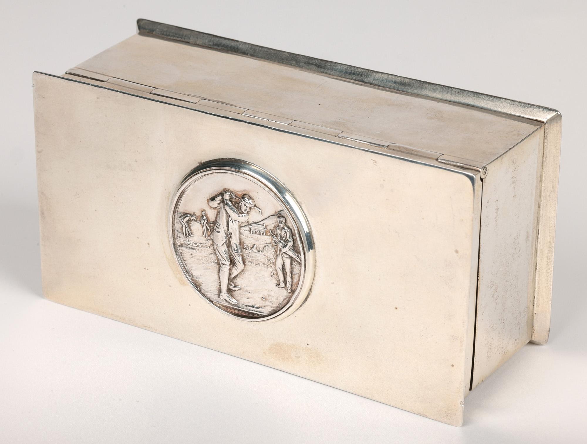 Boîte de présentation de golf en argent Art Nouveau montée avec une médaille en vente 3