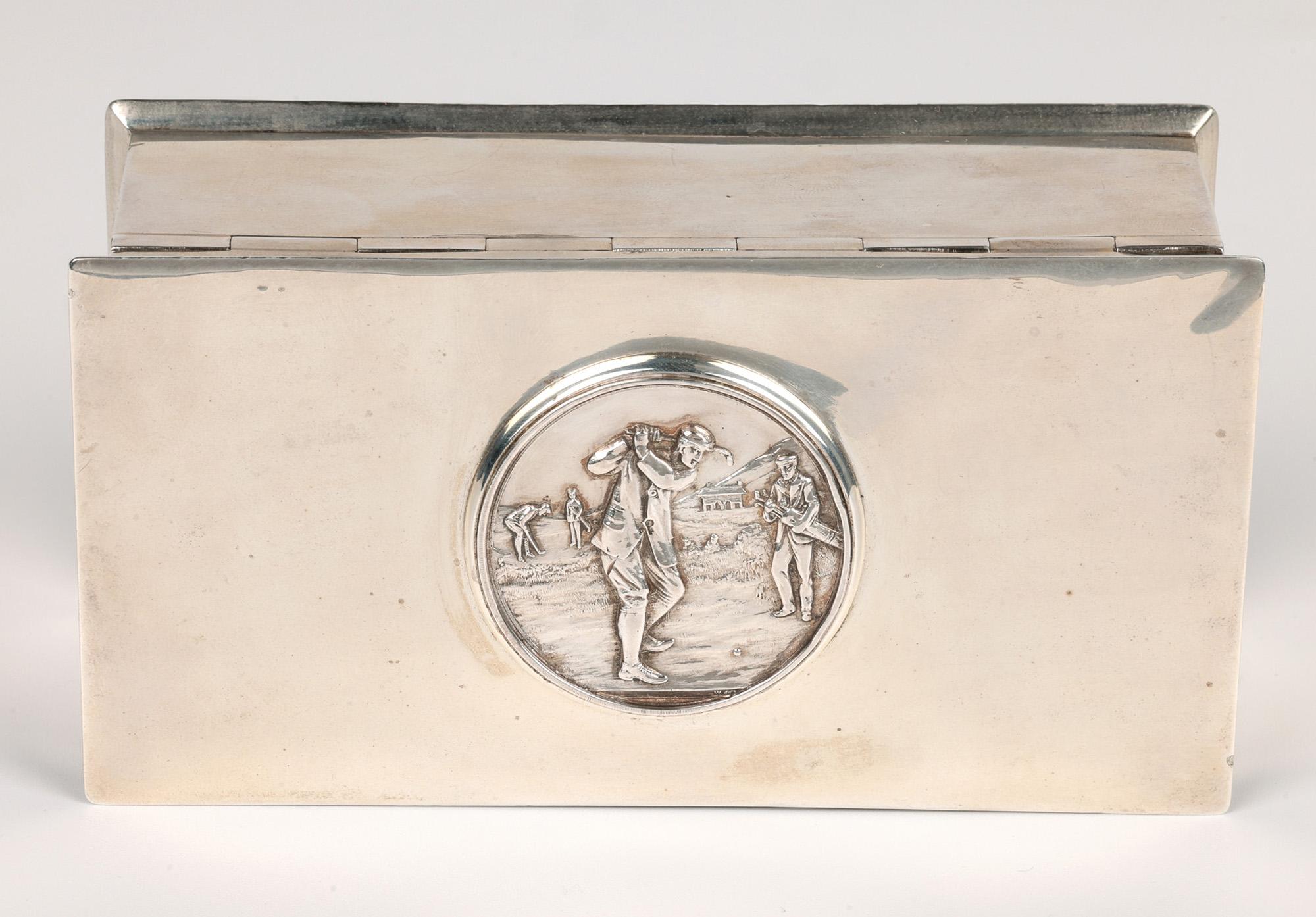 Boîte de présentation de golf en argent Art Nouveau montée avec une médaille en vente 5
