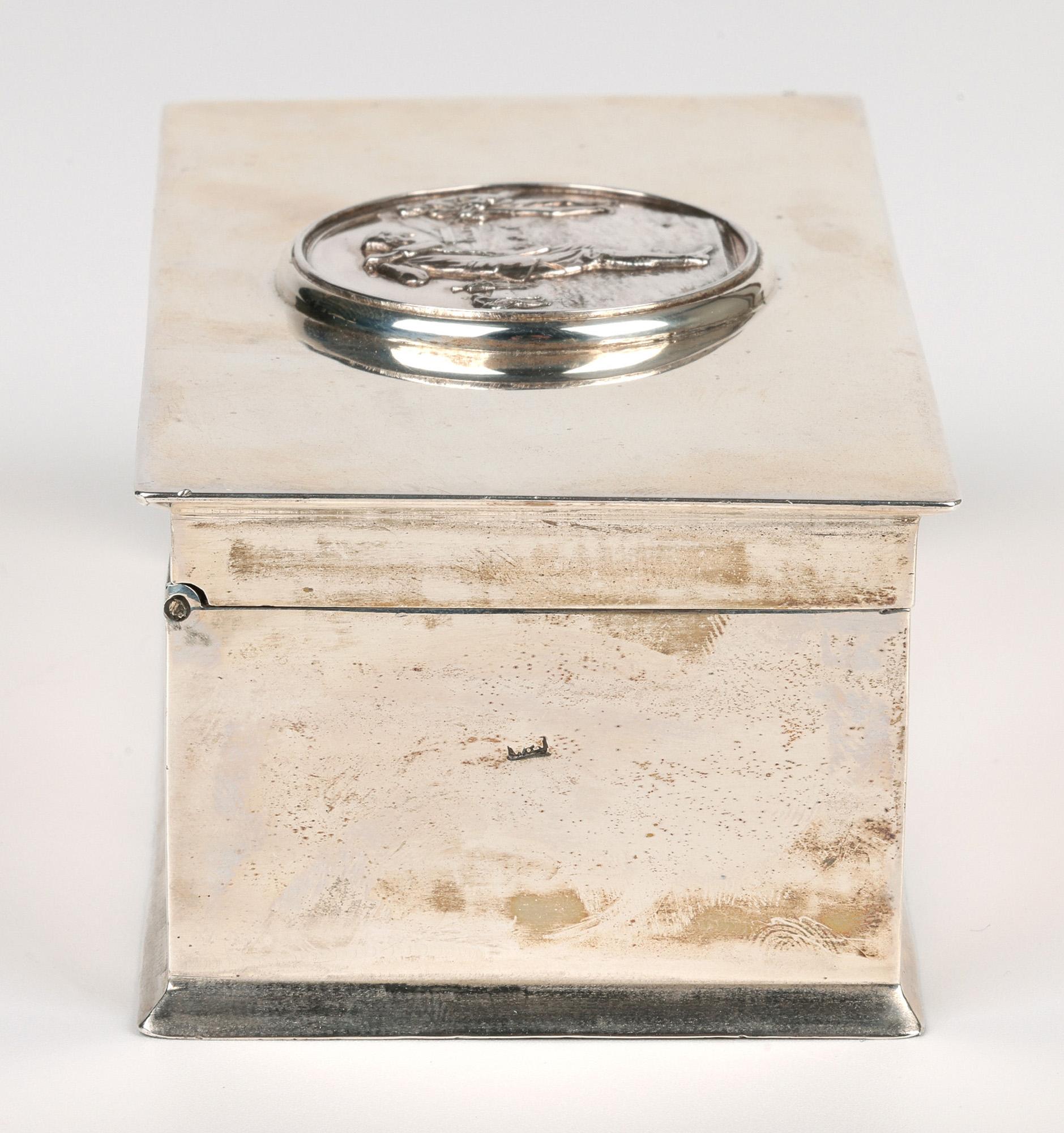 Boîte de présentation de golf en argent Art Nouveau montée avec une médaille en vente 6