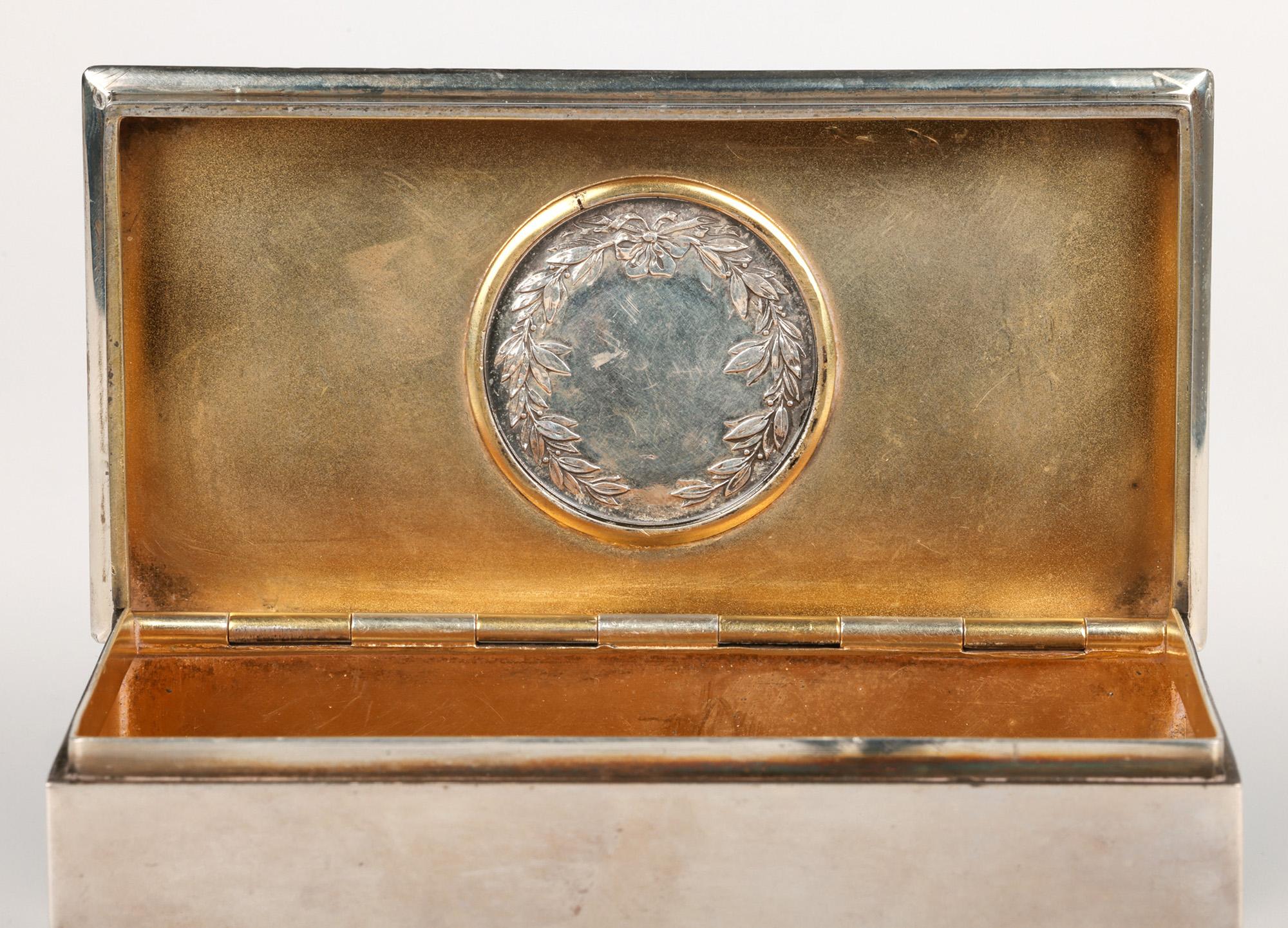 Boîte de présentation de golf en argent Art Nouveau montée avec une médaille en vente 7