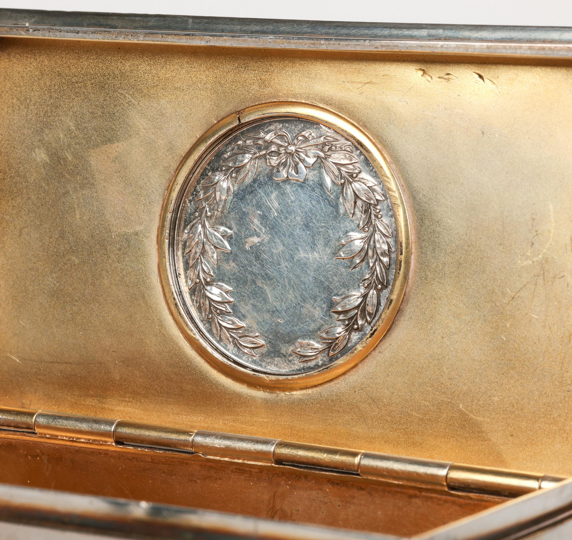 Boîte de présentation de golf en argent Art Nouveau montée avec une médaille en vente 10