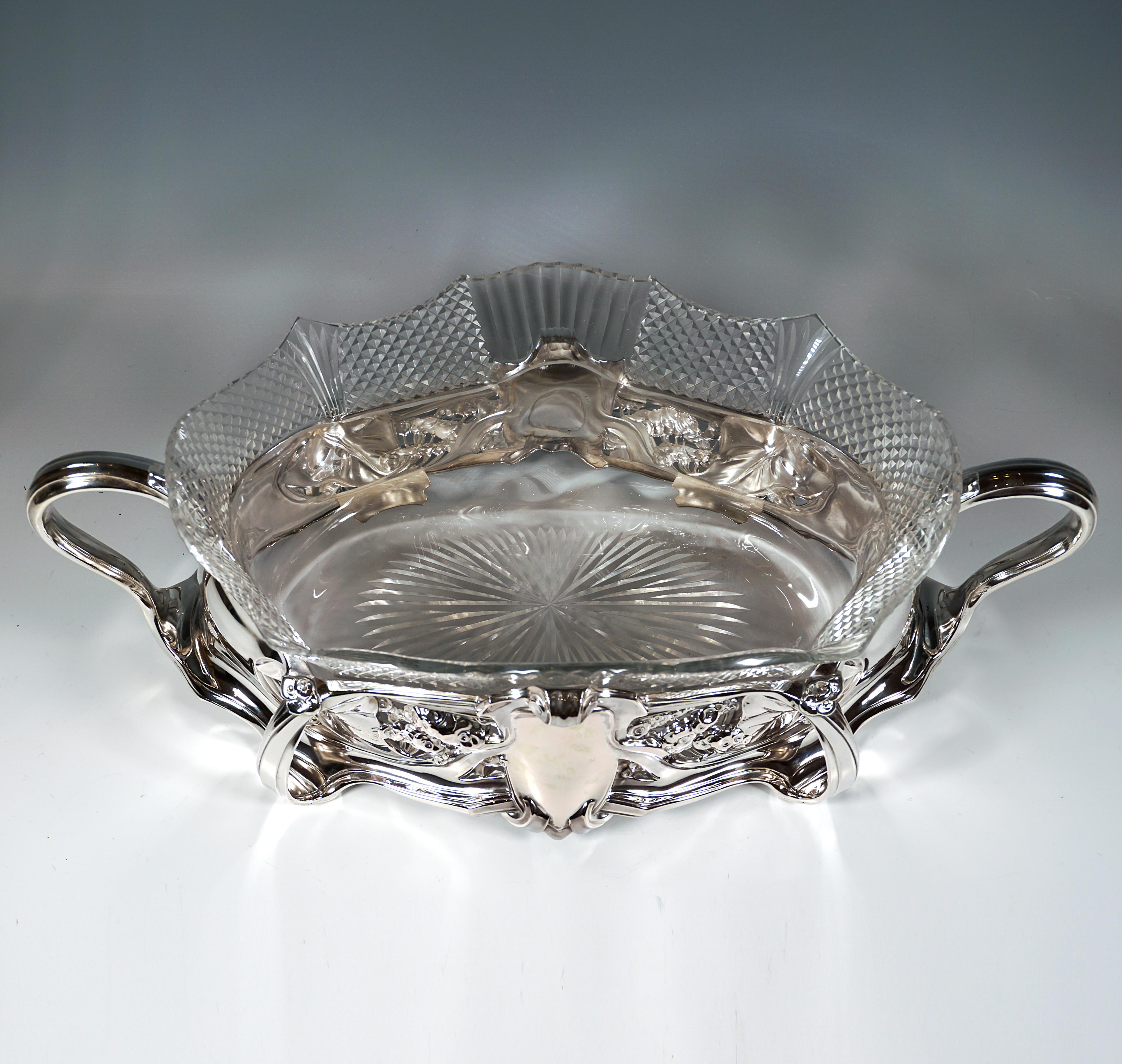 Jugendstil-Jardiniere aus Silber, Bruckmann & Söhne für Theodor Schallmayer Deutschland (Handgefertigt) im Angebot