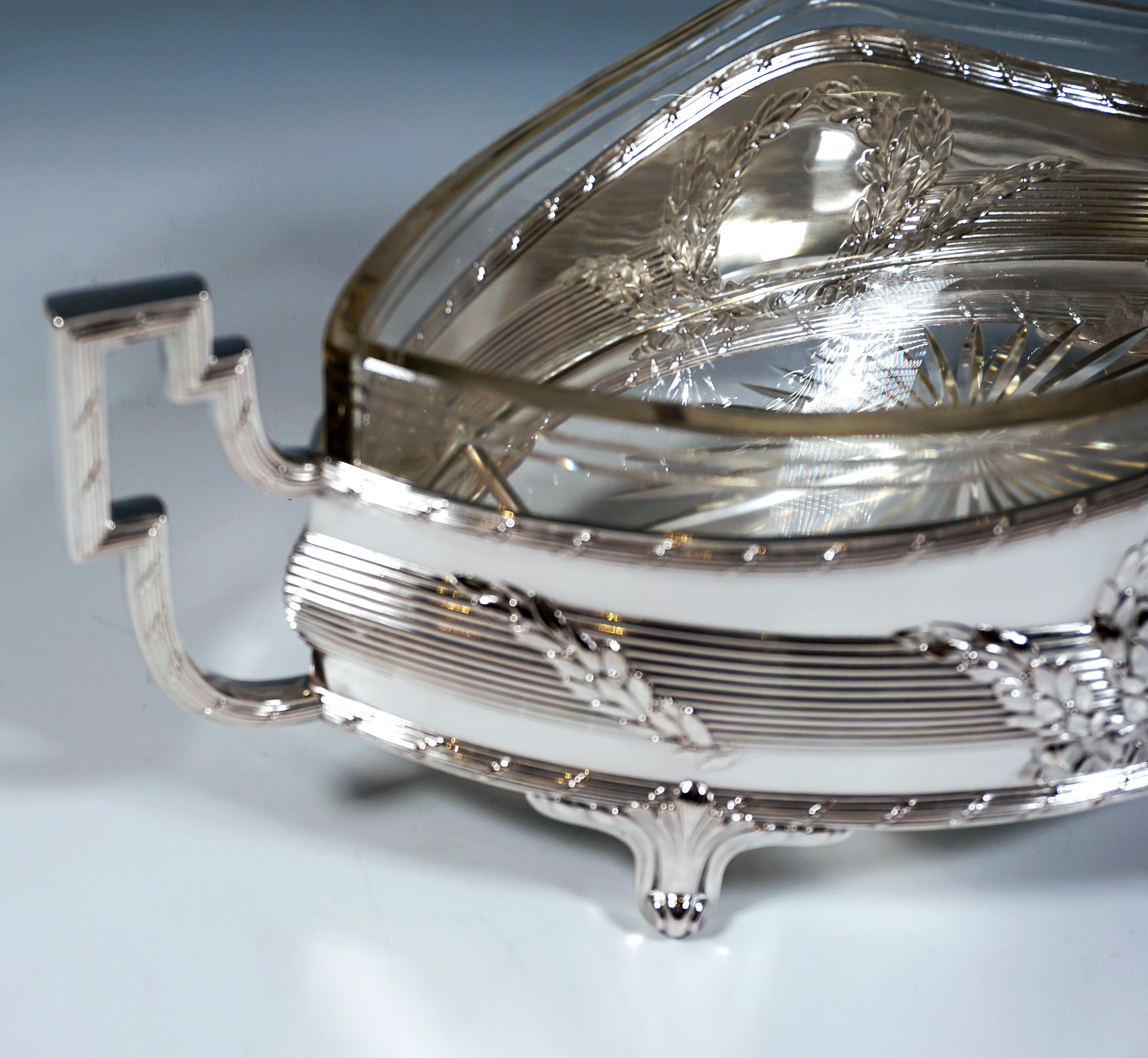 Jardinera de plata Art Nouveau en forma de navette, Hermann Schrader Alemania, ca 1907 principios del siglo XX en venta