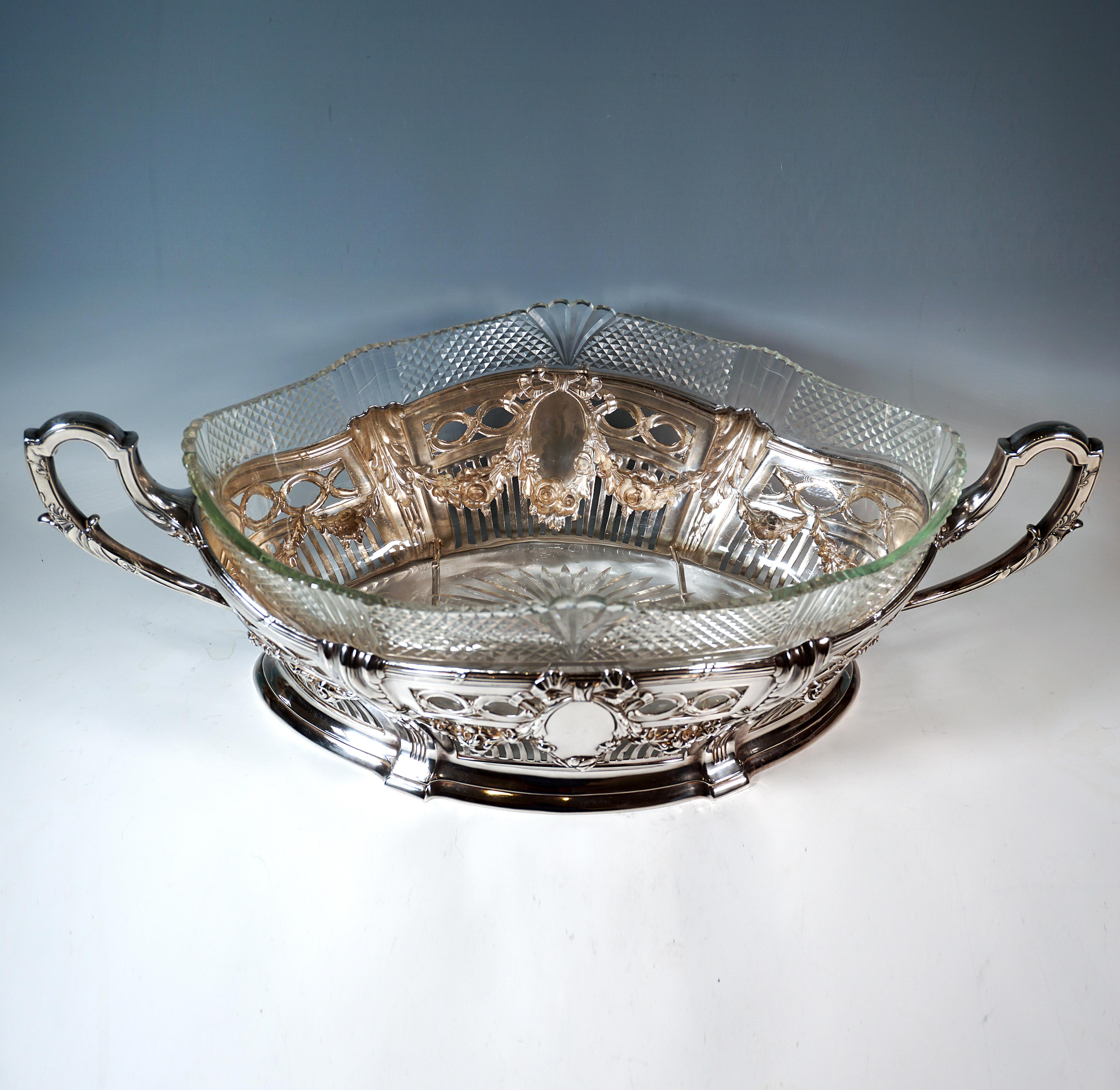 Tedesco Jardinière d'argento in stile Art Nouveau con rivestimento in vetro tagliato, di Bruckmann & Sons, Germania in vendita