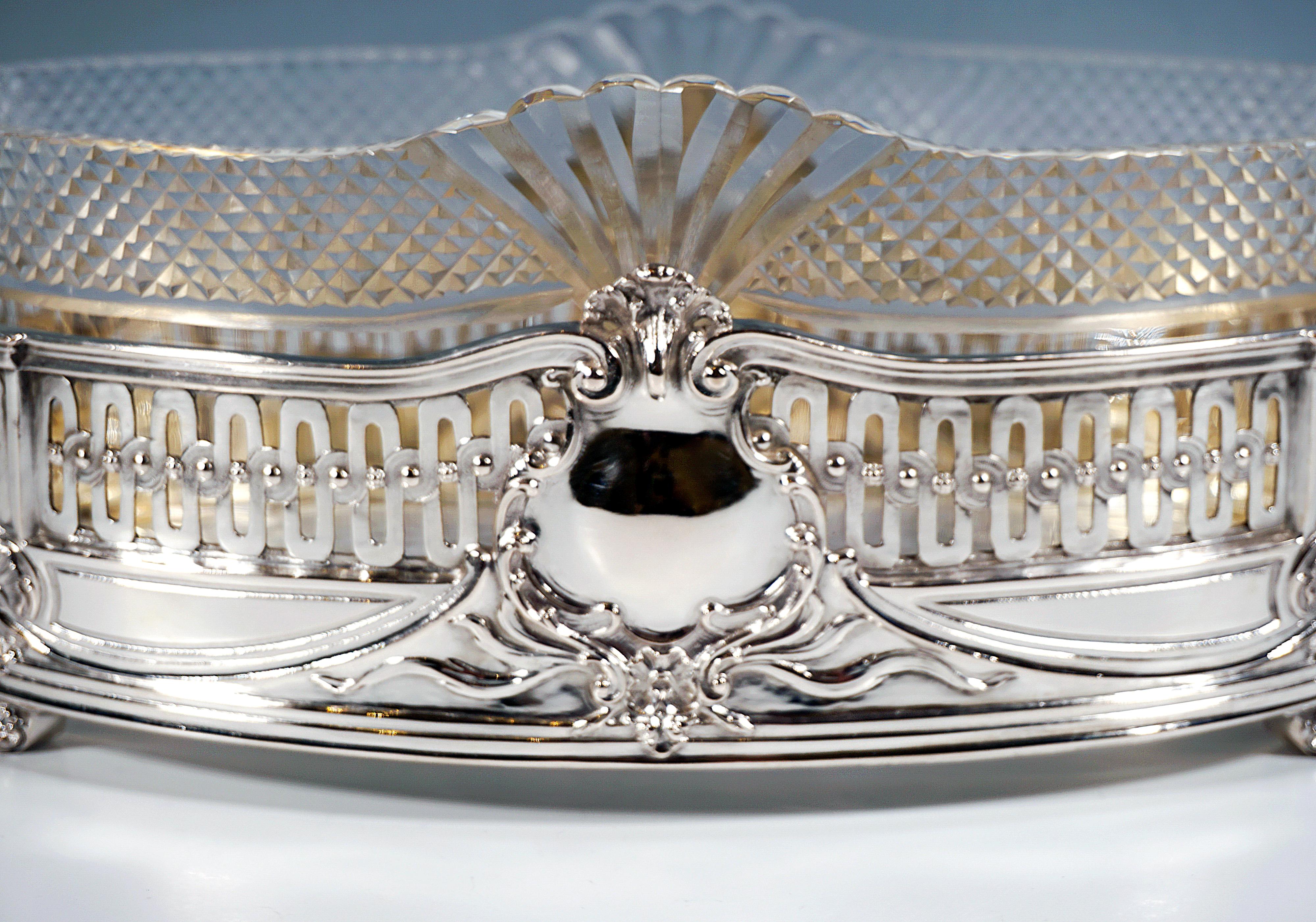 Jardinera Art Nouveau de plata con forro de cristal tallado, Wolfers Frères, Bruselas Alemán en venta