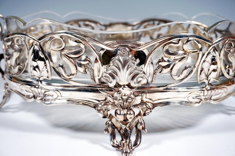 Art Nouveau Silver Jardiniere with Original Glass Liner Viennese Master, ca 1900 For Sale 1