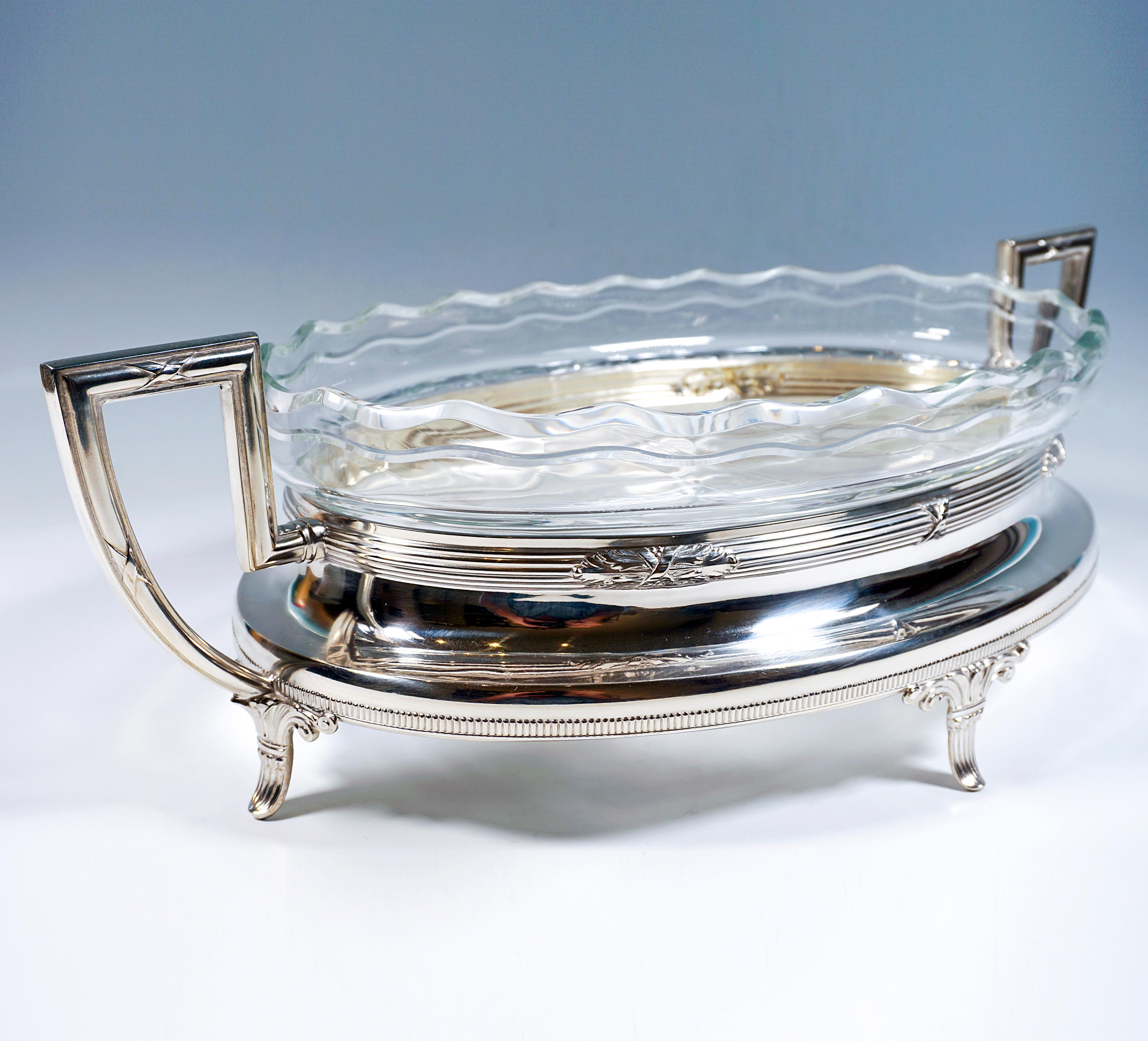 Art Nouveau Silver Jardinière With Waved Glass Liner Wilhelm Binder Germany 1900 In Good Condition For Sale In Vienna, AT