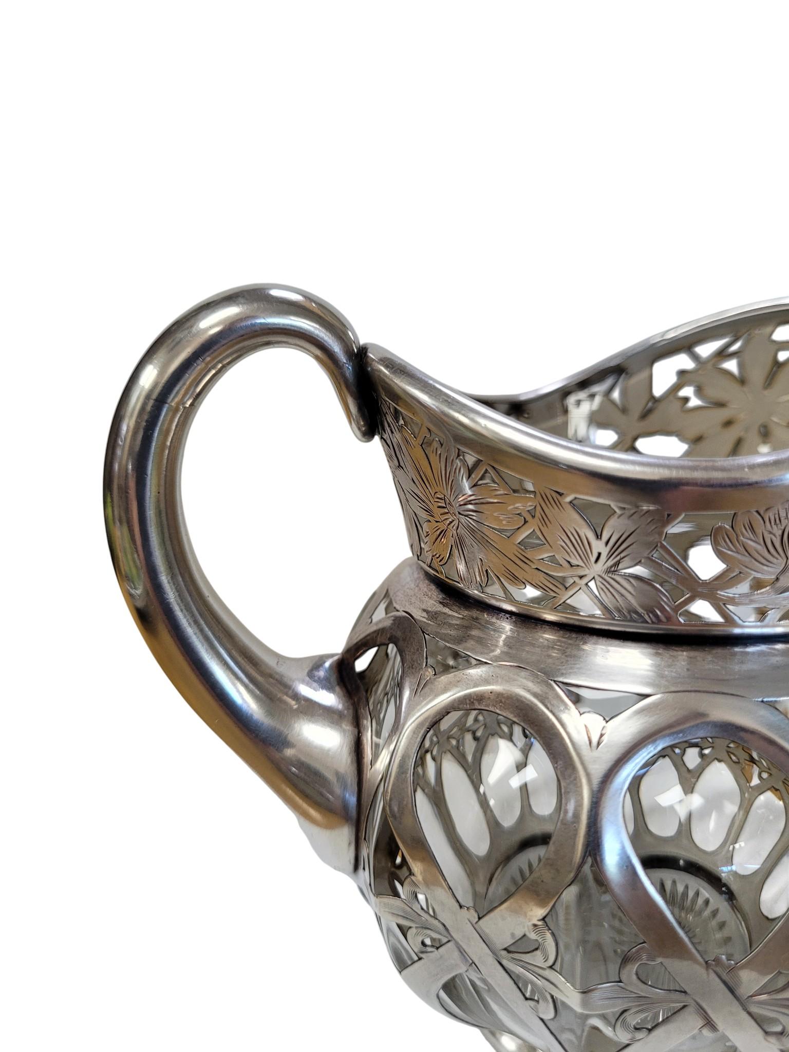 Jugendstil-Silbermontierter Glas-Sahnekrug, CIRCA 1890-1910 im Angebot 5