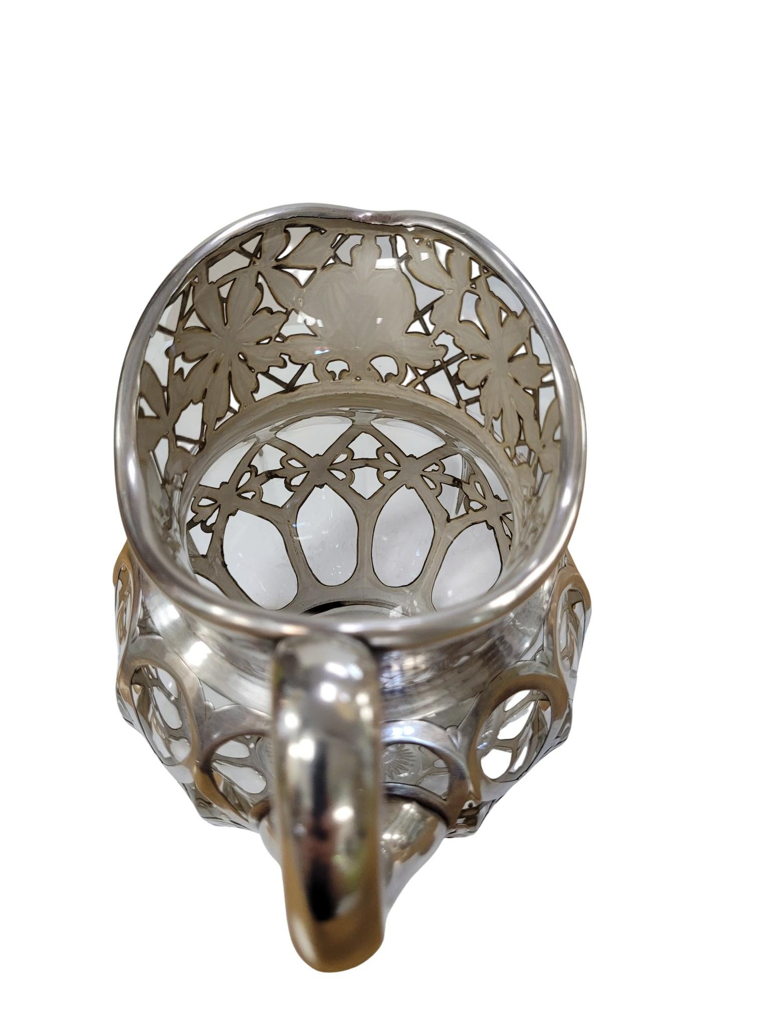 Jugendstil-Silbermontierter Glas-Sahnekrug, CIRCA 1890-1910 im Angebot 7
