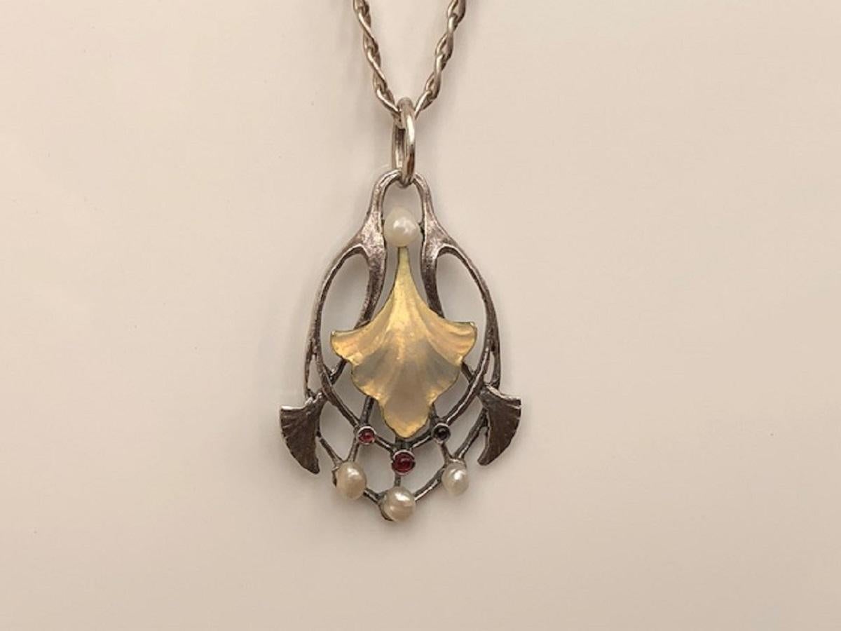 Art Nouveau Silver Necklace and Enamel Silver Pendant with Rubies and Pearls In Good Condition For Sale In AMSTERDAM, NL