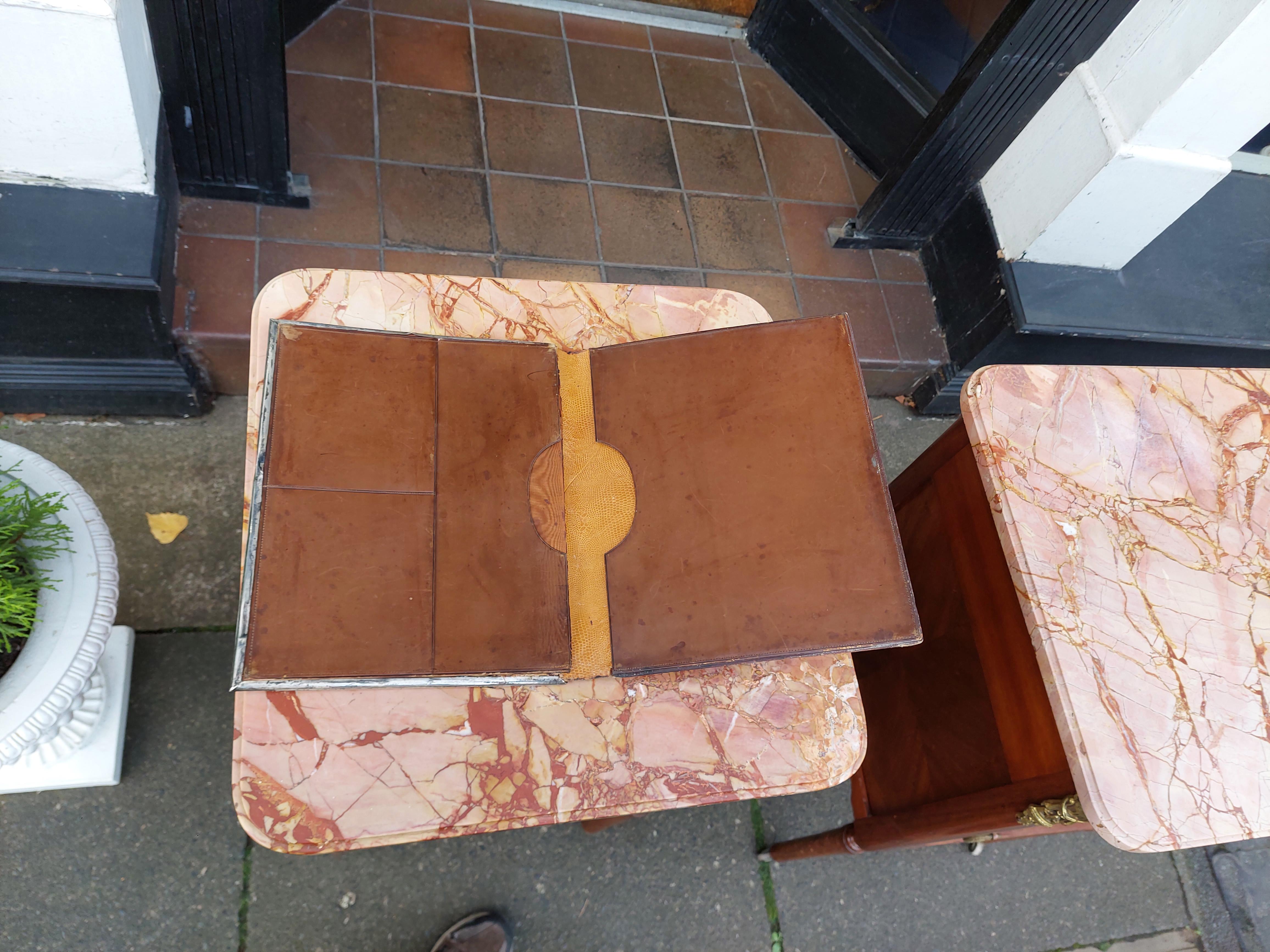 Libro Blotter Folio in stile Art Nouveau placcato in argento  con interno in pelle e pelle di serpente - 12 