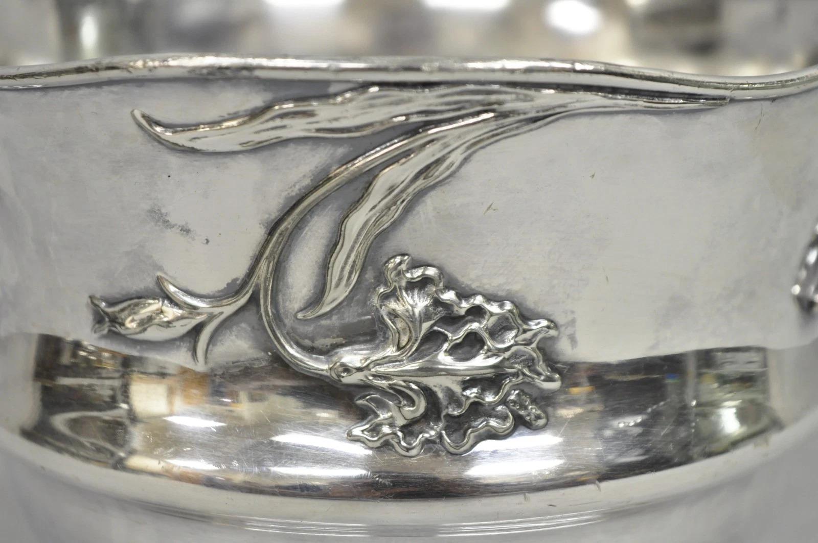 Art Nouveau Versilbert Floral Repousse Champagner Kühler Weinflasche Untersetzer im Angebot 1