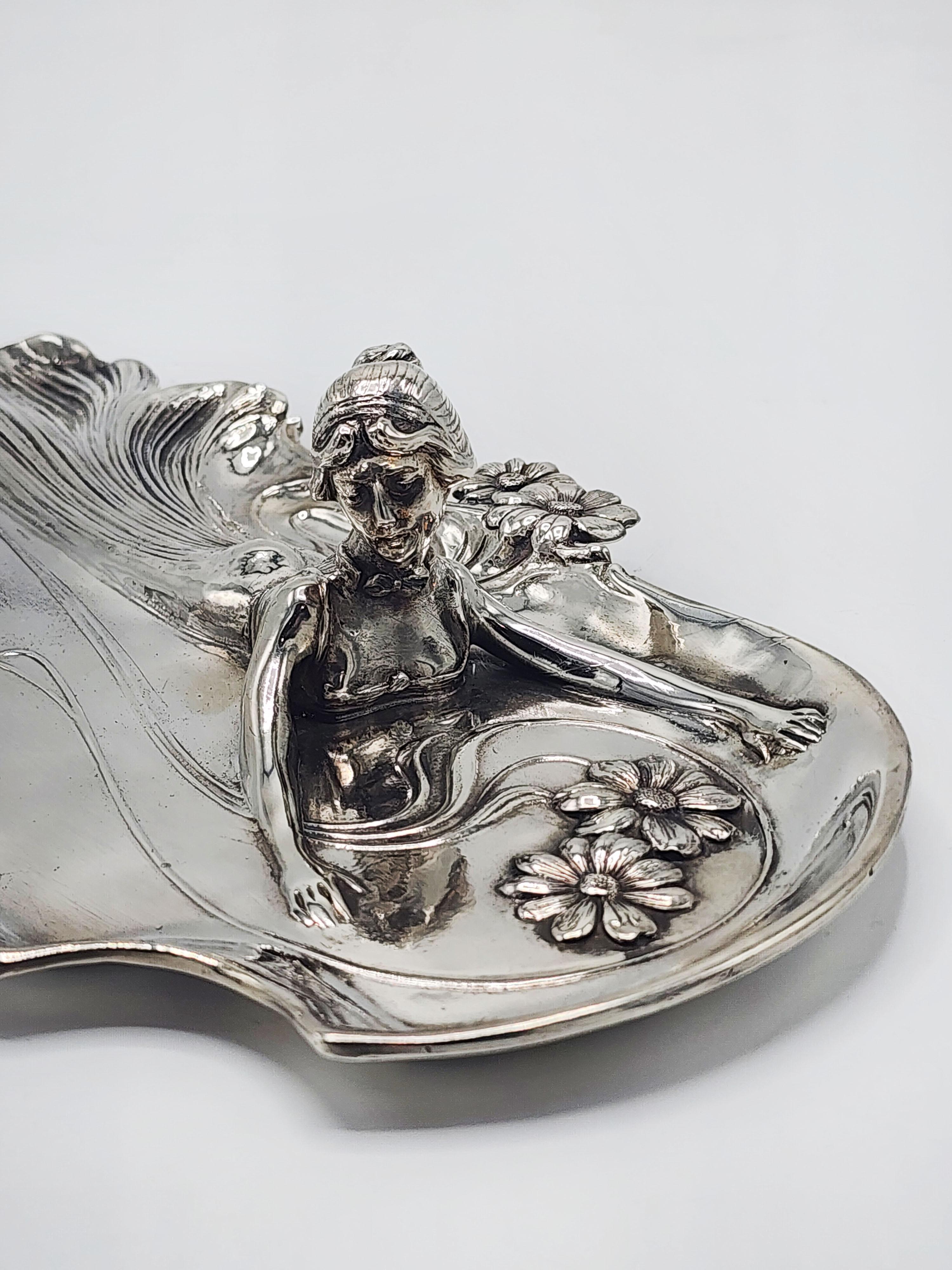 Jugendstil versilberter Metallabstreifer deutscher Herkunft 1