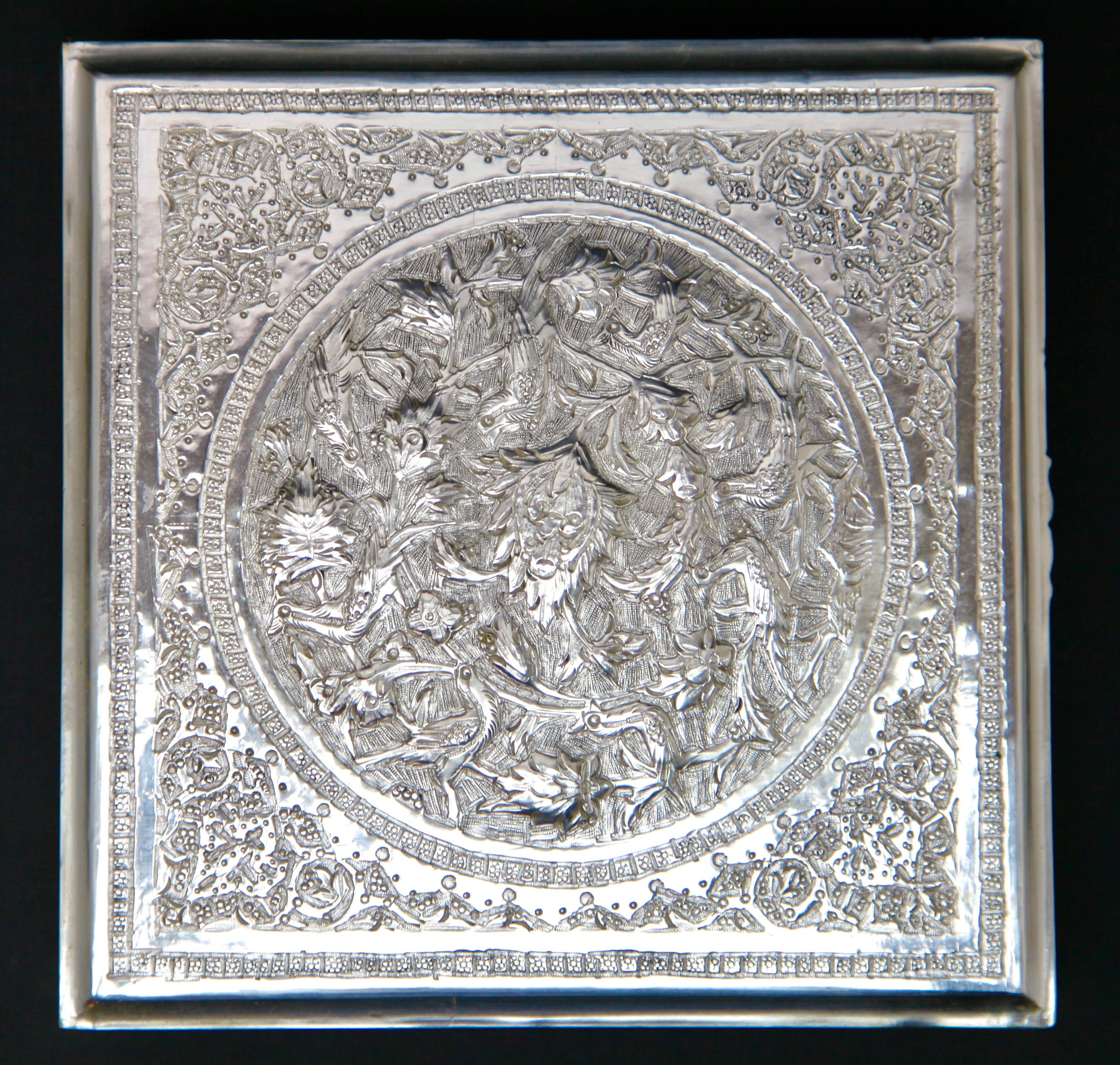 Art Nouveau Silver Plated Repousse Tobacco or Jewelry Box  For Sale 8