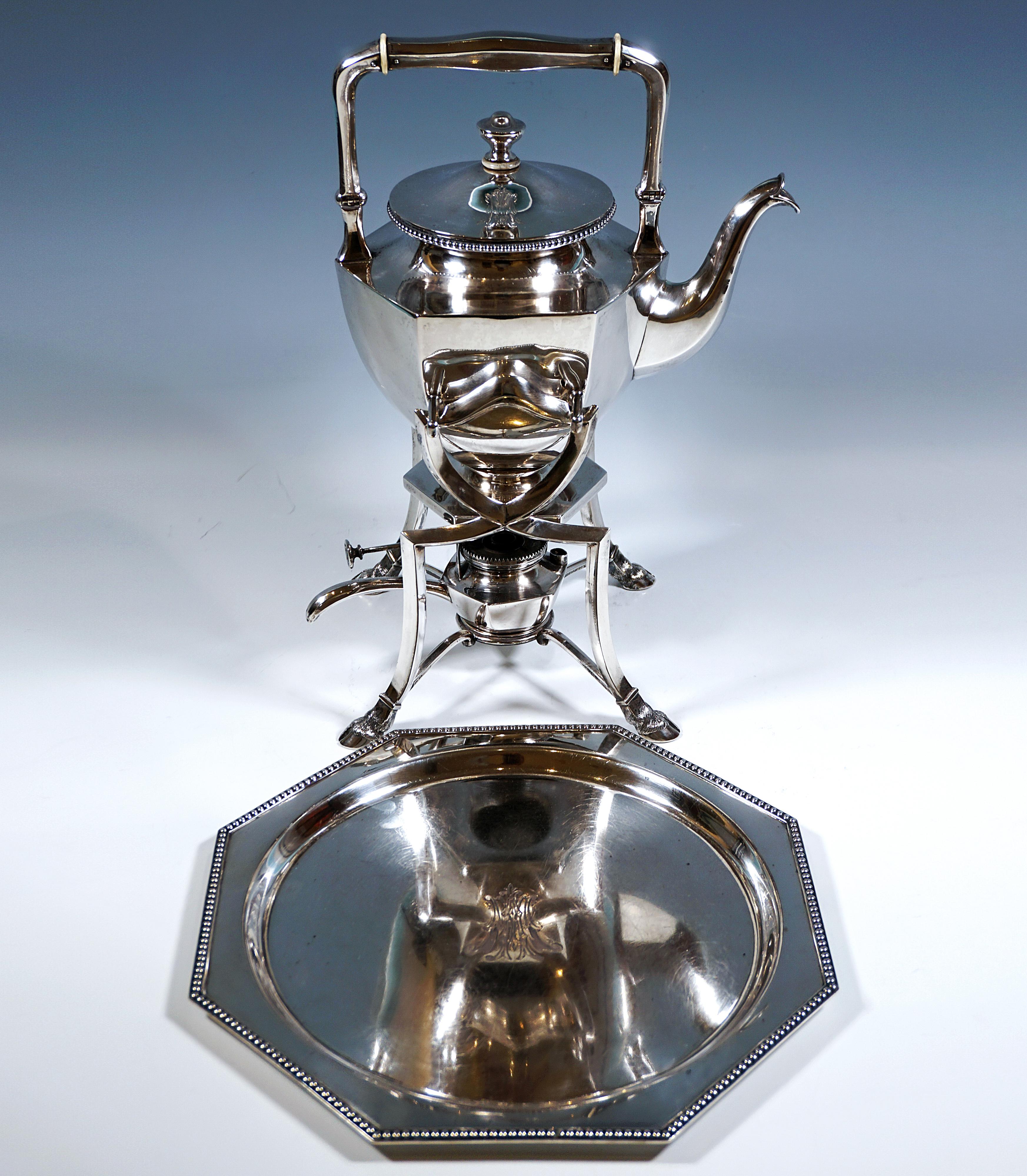 Art Nouveau Silver Tea Pot With Burner & Tray, D. Vollgold & Son Berlin, Germany In Good Condition For Sale In Vienna, AT