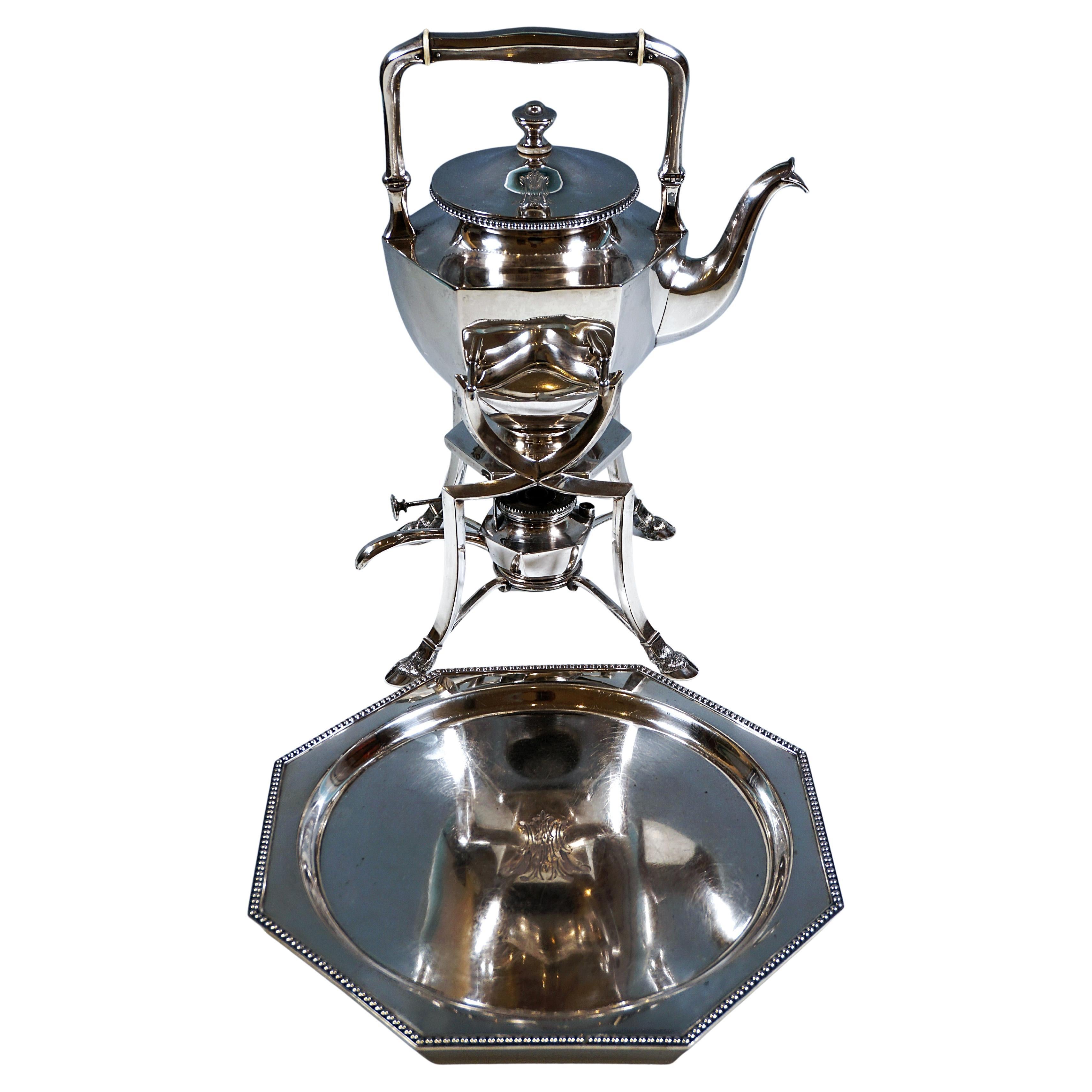 Tetera de plata Art Nouveau con quemador y bandeja, D. Vollgold & Son Berlín, Alemania