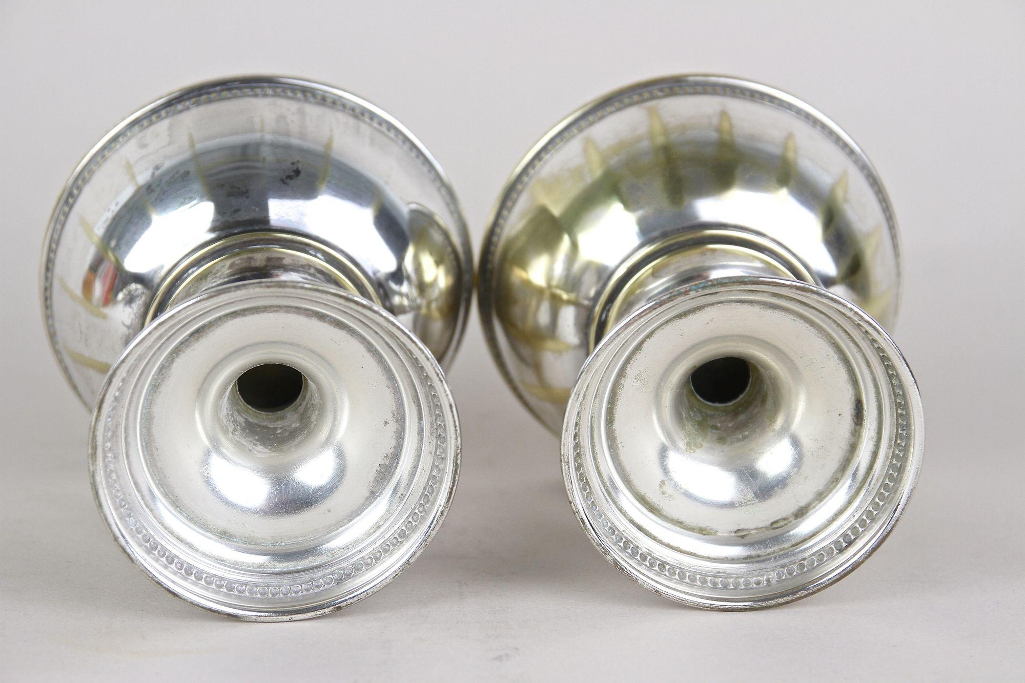 Copas Art Nouveau de latón plateado sobre bandeja de Argentor, Siglo XX, AT 1910 en venta 12