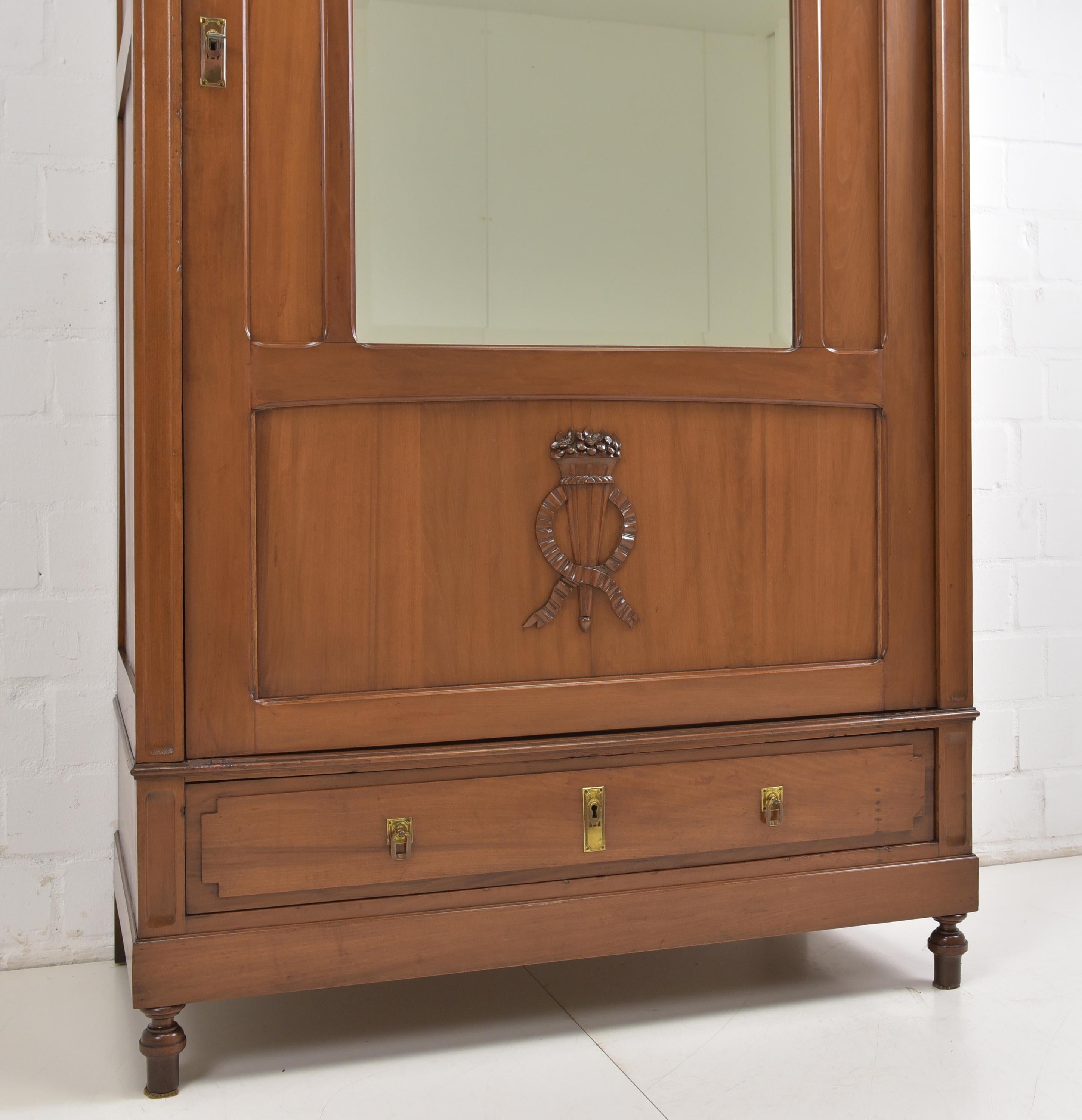 Eintüriger Jugendstil-Dielenschrank, 1910 2