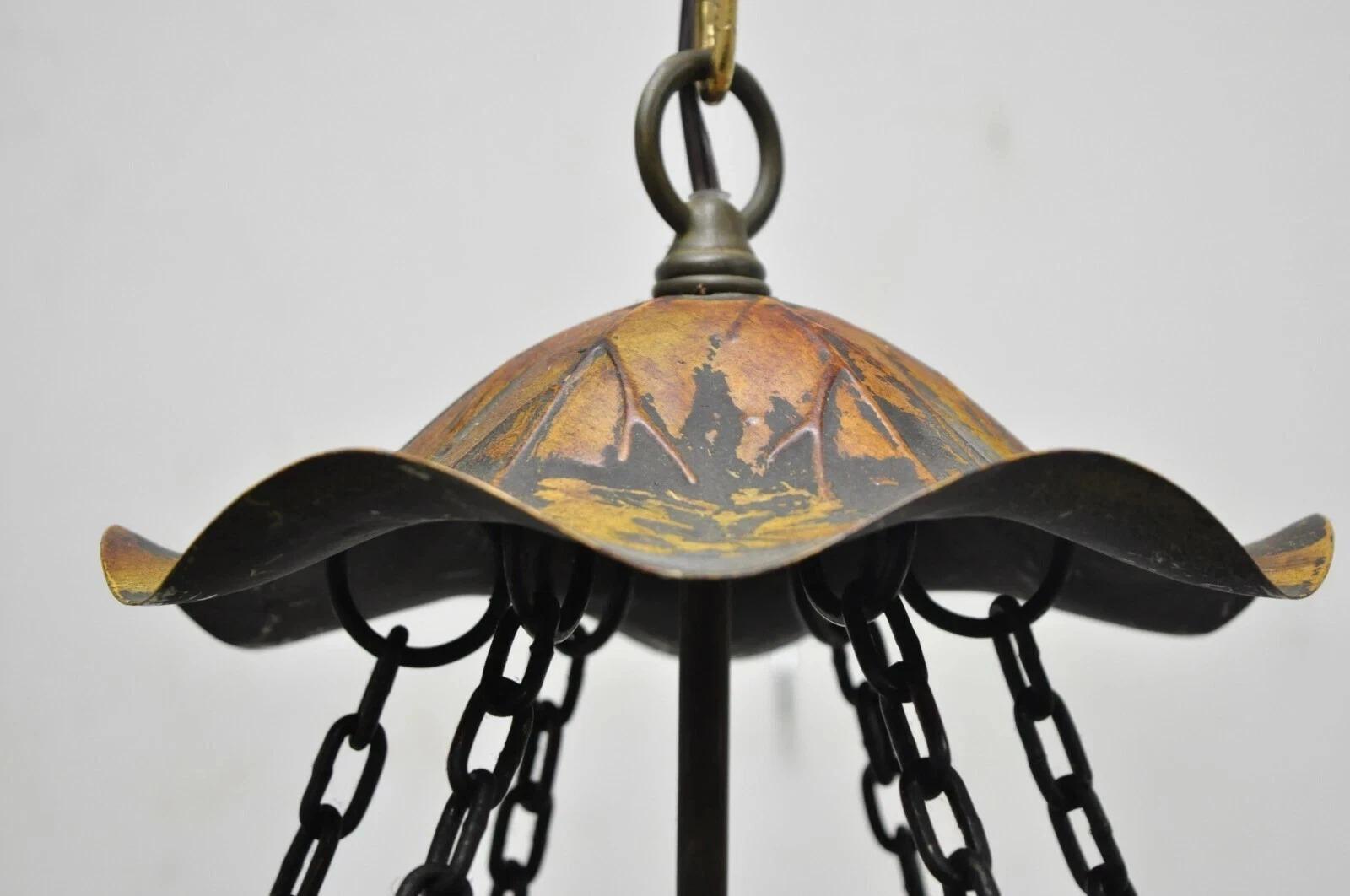 Lampadario a sospensione in vetro scoria esagonale in metallo dorato Art Nouveau in vendita 5