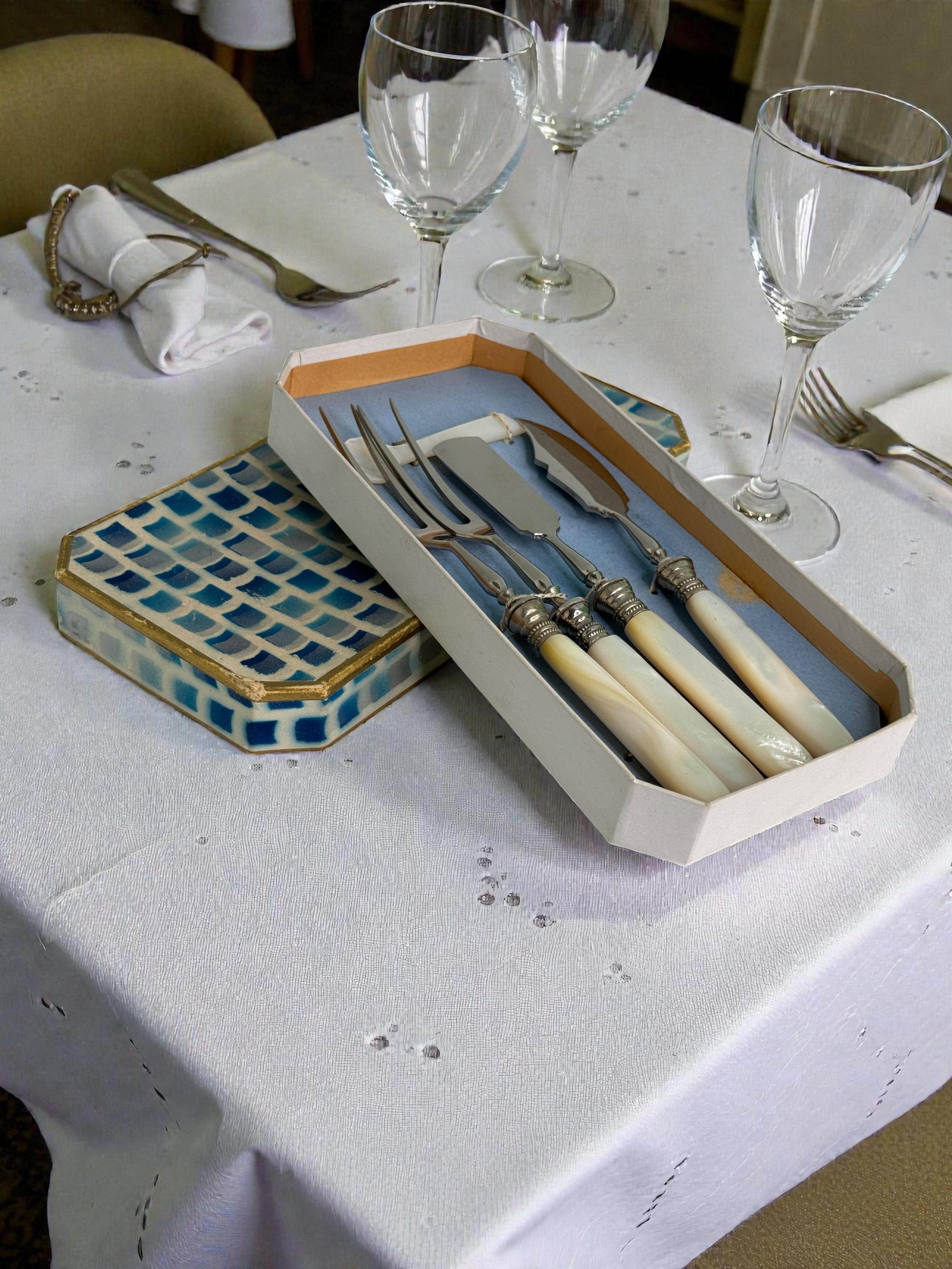 Art Nouveau Small Breakfast Utensils Meat Fork, Butter Knife, Spoon German 1920s im Angebot 5