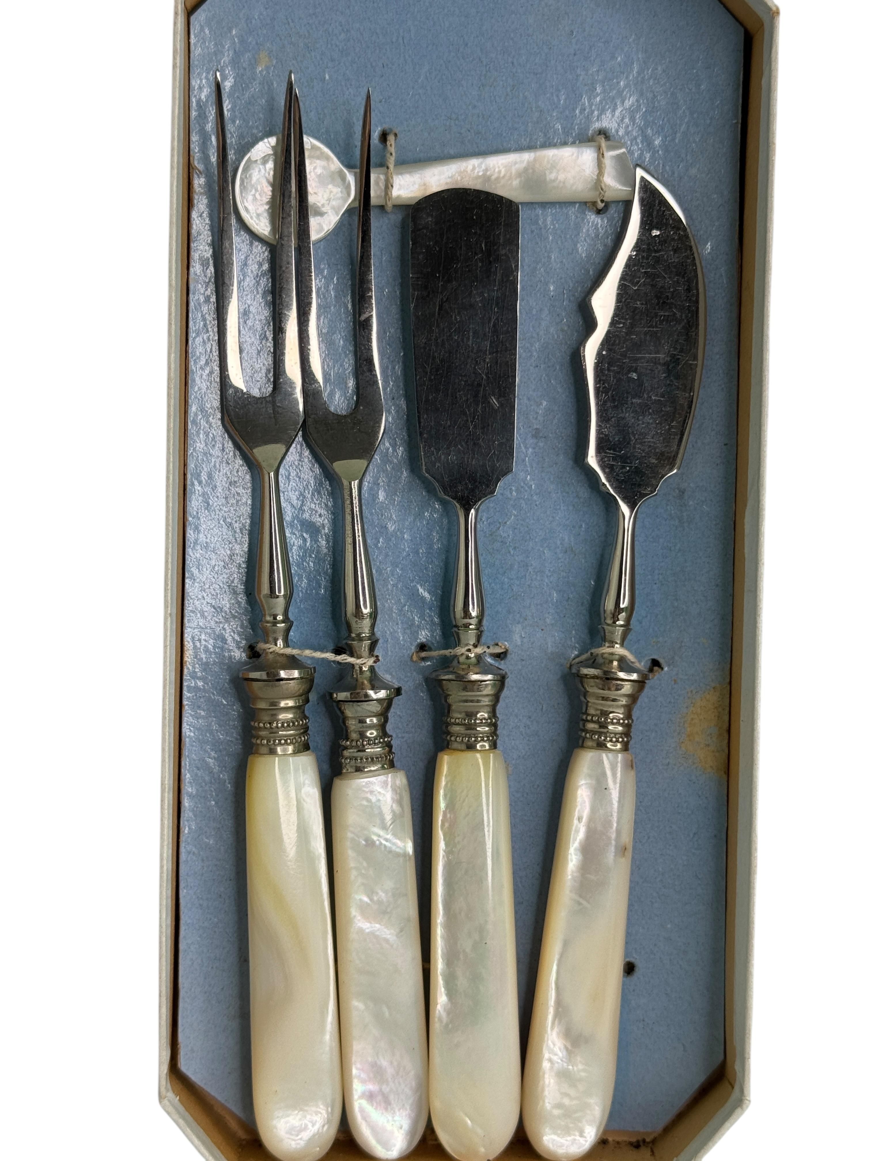 Art Nouveau Small Breakfast Utensils Meat Fork, Butter Knife, Spoon German 1920s (Art nouveau) im Angebot