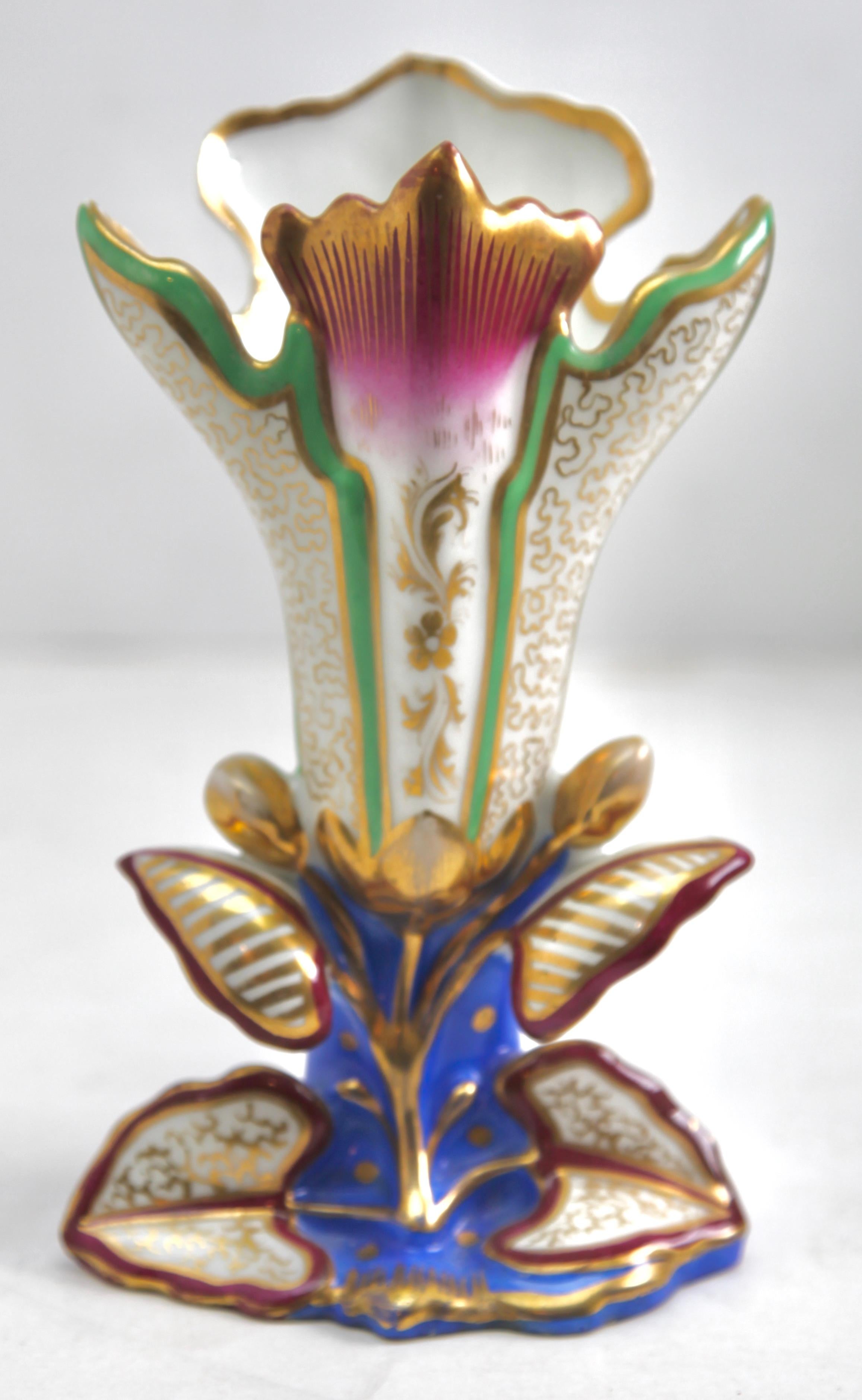 Art Nouveau Small Porcelain Vase Hand-Painted, 1930s In Good Condition For Sale In Verviers, BE