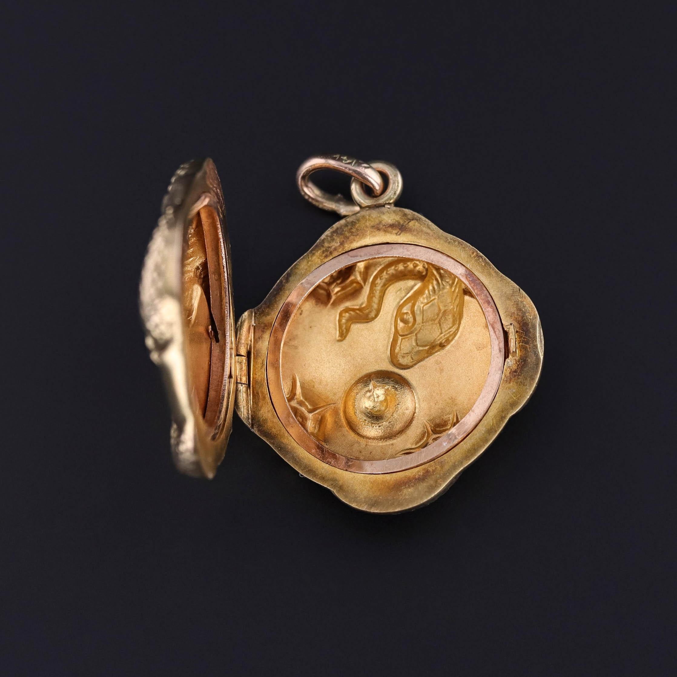 Rare Art Nouveau Snake Locket in 14k Gold (Circa 1890s)

 A powerful symbol of transformation and eternal life, rendered in sculptural high relief.

This extraordinary Art Nouveau locket, dating to the 1890s, captures the era’s fascination with