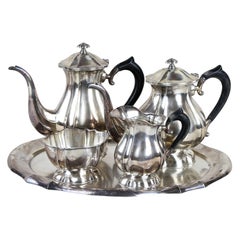 Servizio da caffè e da tè in argento massiccio Art Nouveau con piatti d'argento, Austria, 1900 ca.