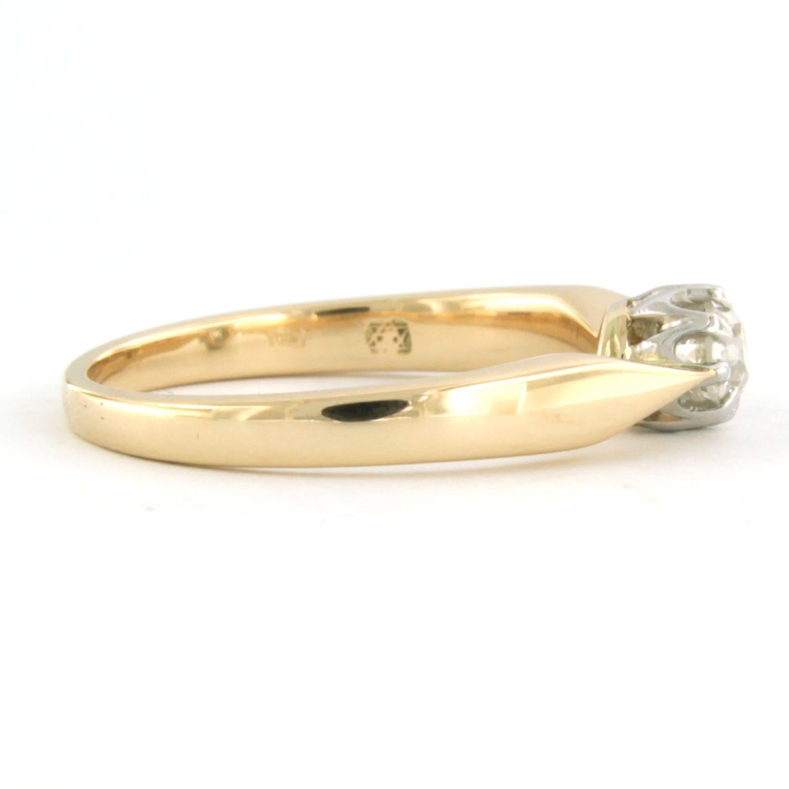 14k bicolour gold solitaire ring with old mine cut diamond up to 0.25ct – G/H - SI - ring size US 7.25 – EU 17.5(55)

Detailed description

the top of the ring is 5.0 mm wide and 5.1 mm high

Ring size US 7.25 – EU 17.5(55), ring can be enlarged or