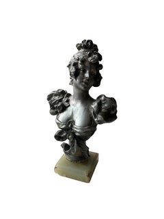 Buste Art nouveau en spelter représentant une femme de la Belle Époque, sur socle en onyx, CIRCA 1900