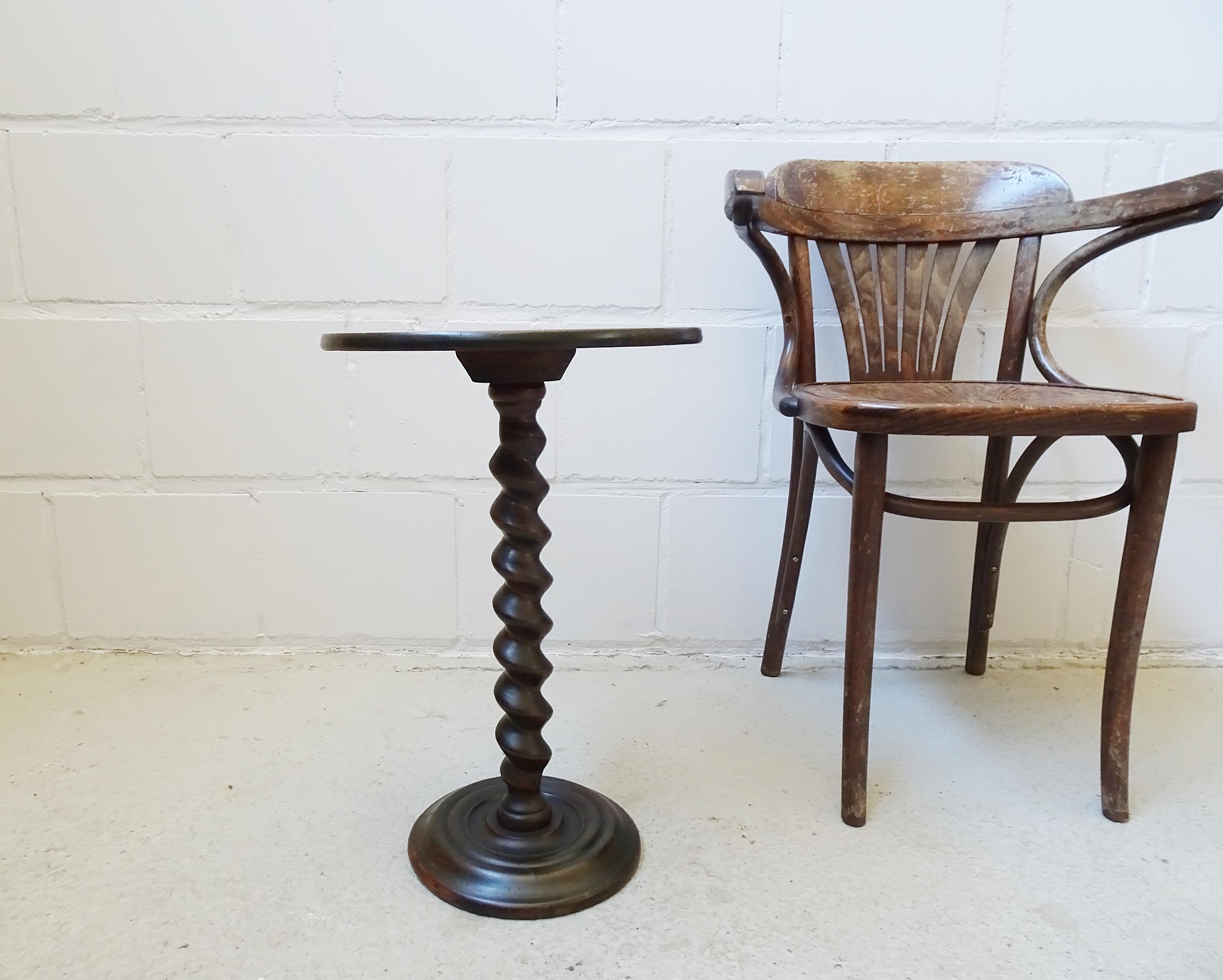 Art Nouveau Spiral carved Leg Side Martini Table, Column, France 1900 3