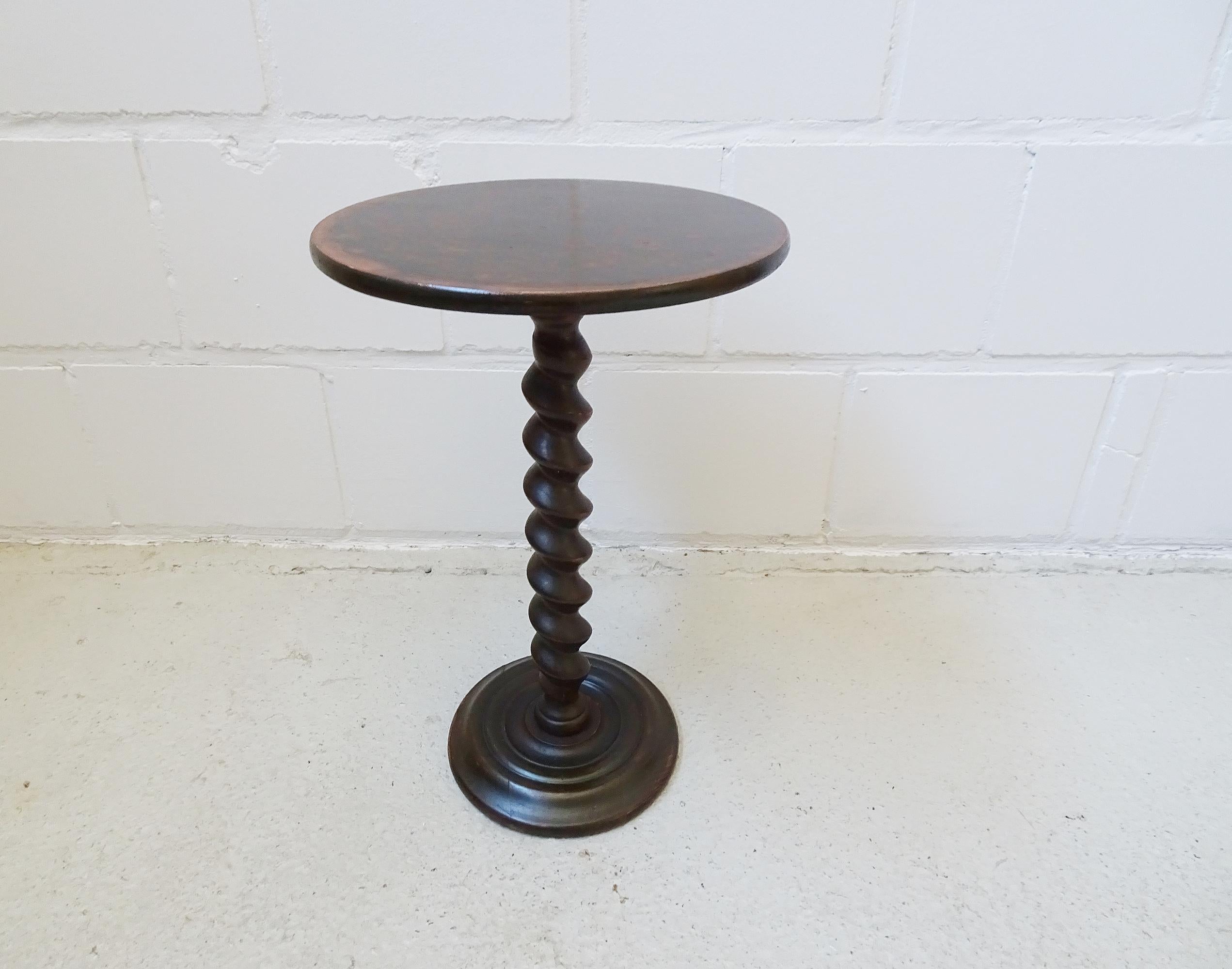 Napoleon III Art Nouveau Spiral carved Leg Side Martini Table, Column, France 1900