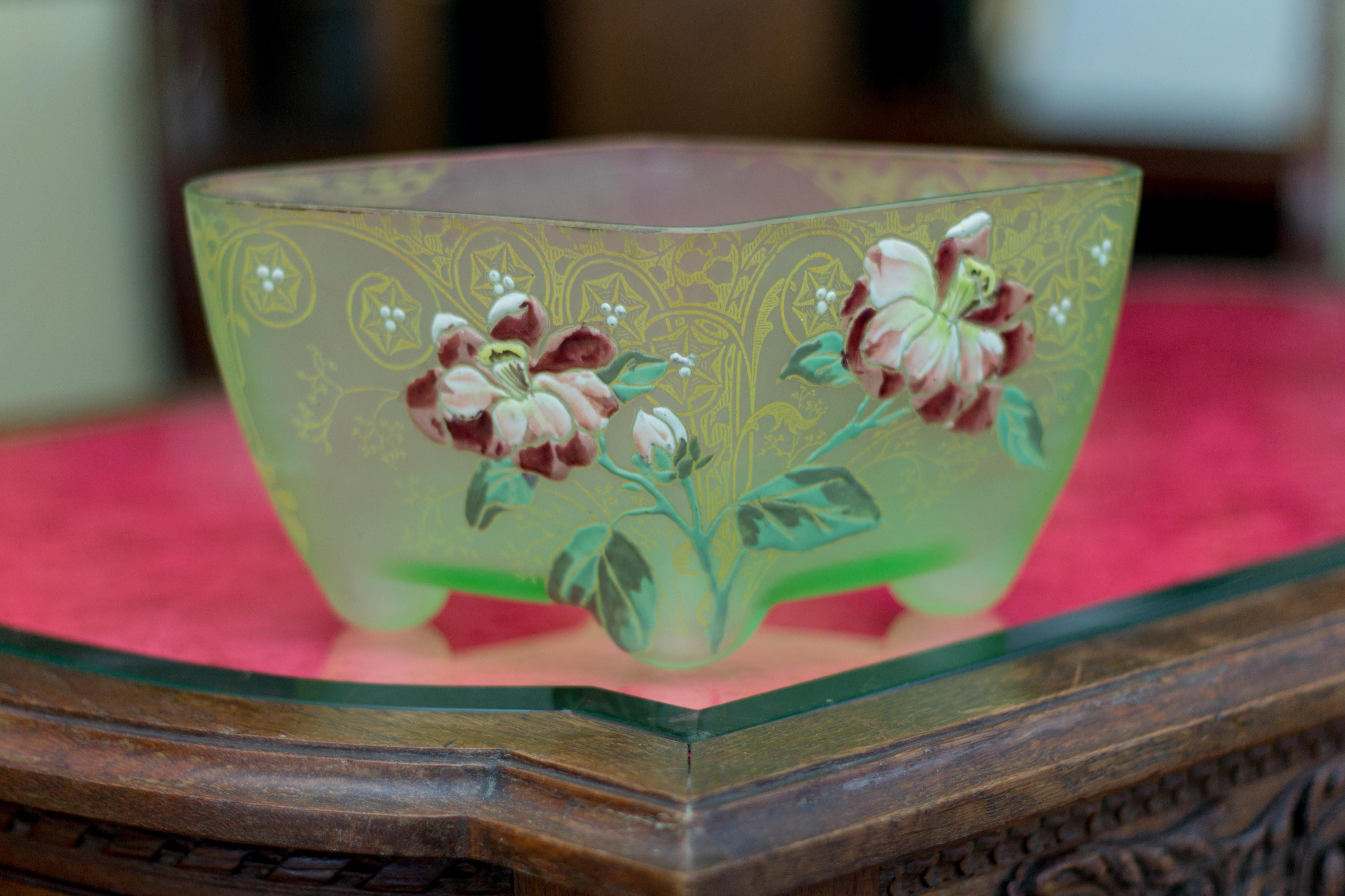 Art Nouveau Square Glass Bowl with Flowers and Ornaments 9