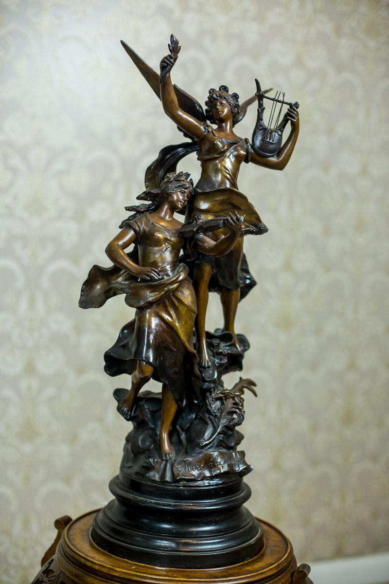 We present you this sculpture depicting the allegory of music, signed by the French artist, Louis Auguste Moreau.
The whole is made of bronzed zamak at the turn of the 19th and 20th century.

Presented item is in very good condition (only the end