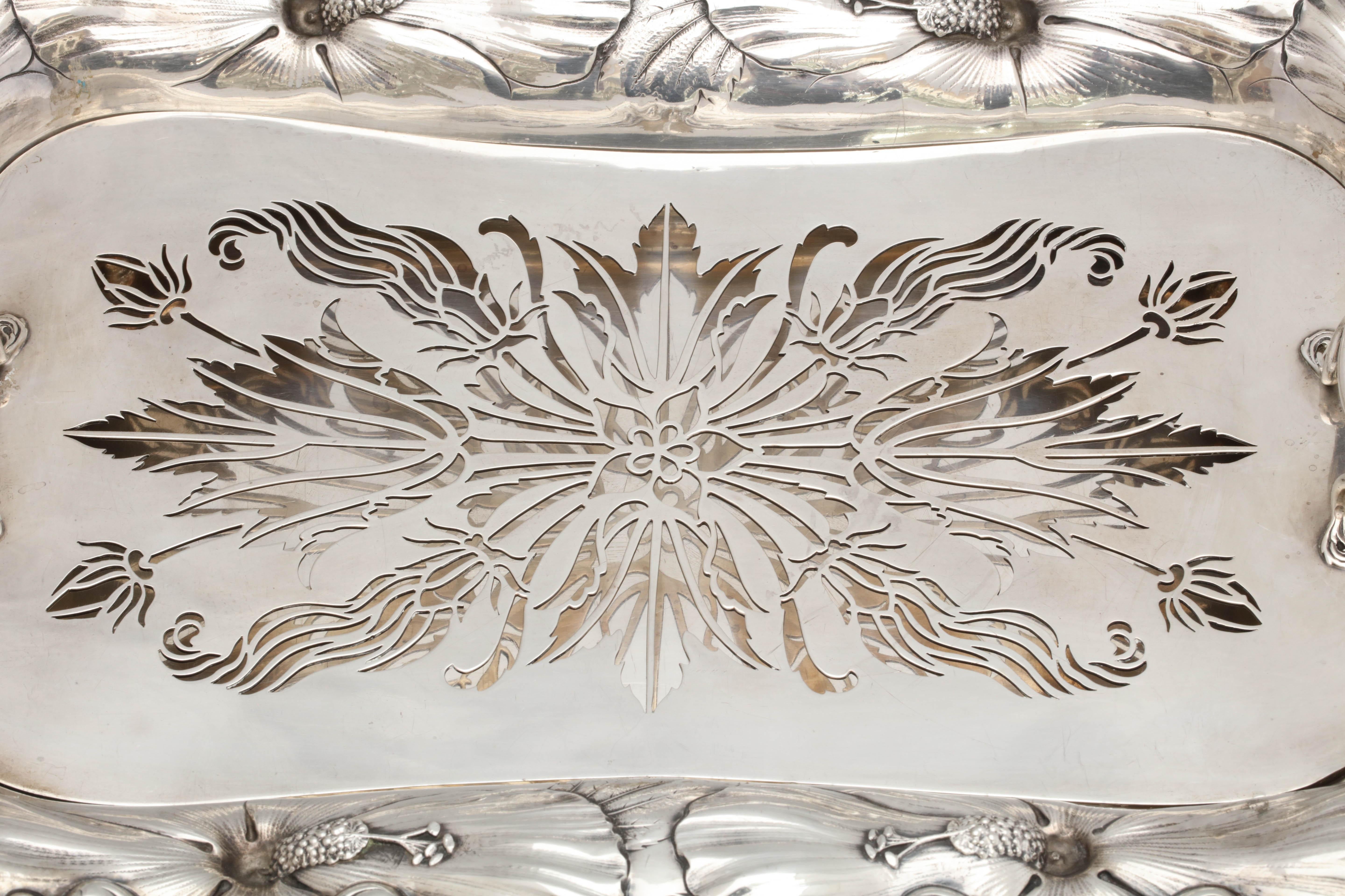 Early 20th Century Art Nouveau Sterling Silver Asparagus Dish with Matching Sterling Silver Liner