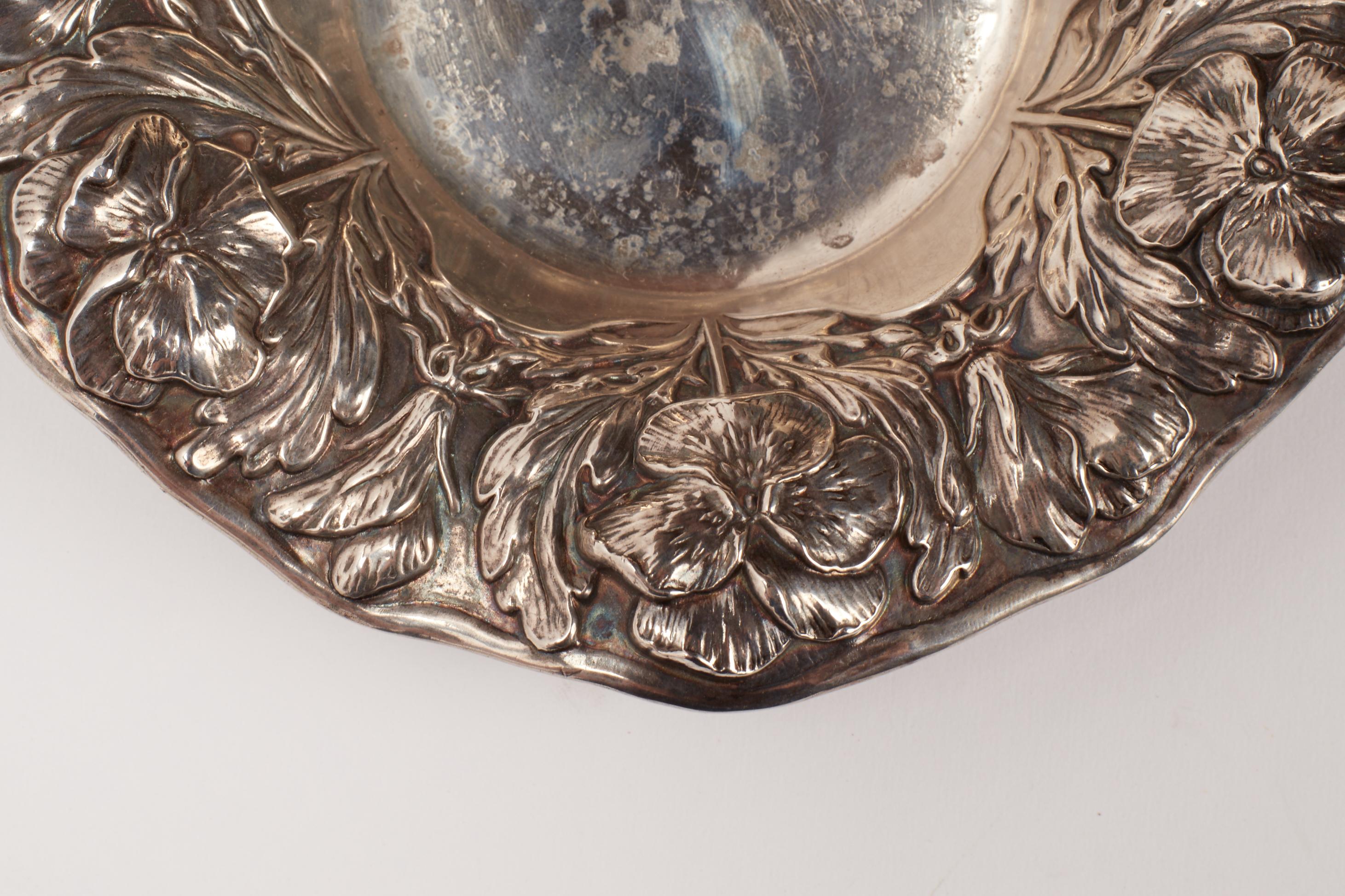 American Art nouveau sterling silver bowl, United States circa 1890.  For Sale