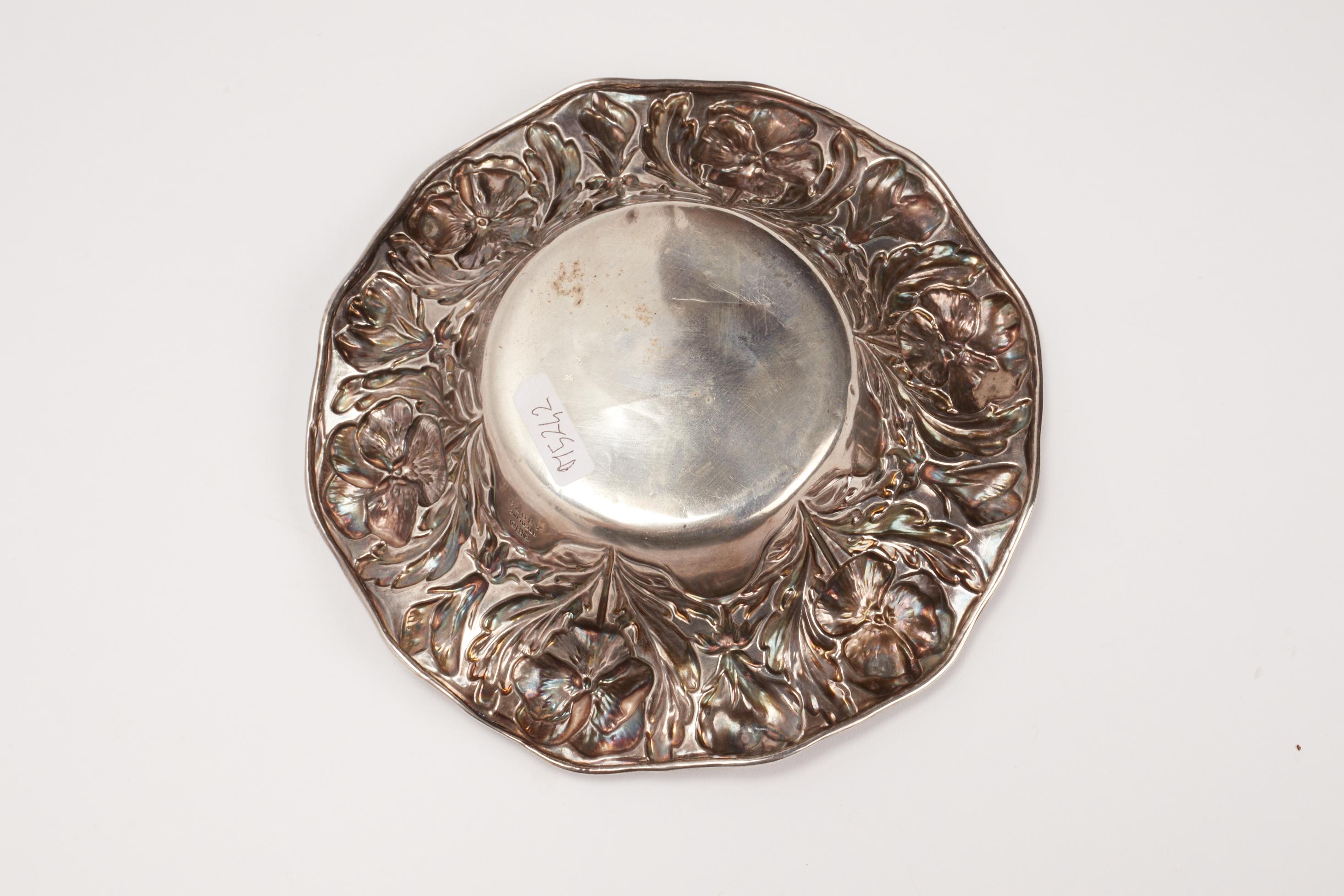 Ciotola in argento sterling Art nouveau, Stati Uniti, 1890 circa. In condizioni buone in vendita a Milan, IT