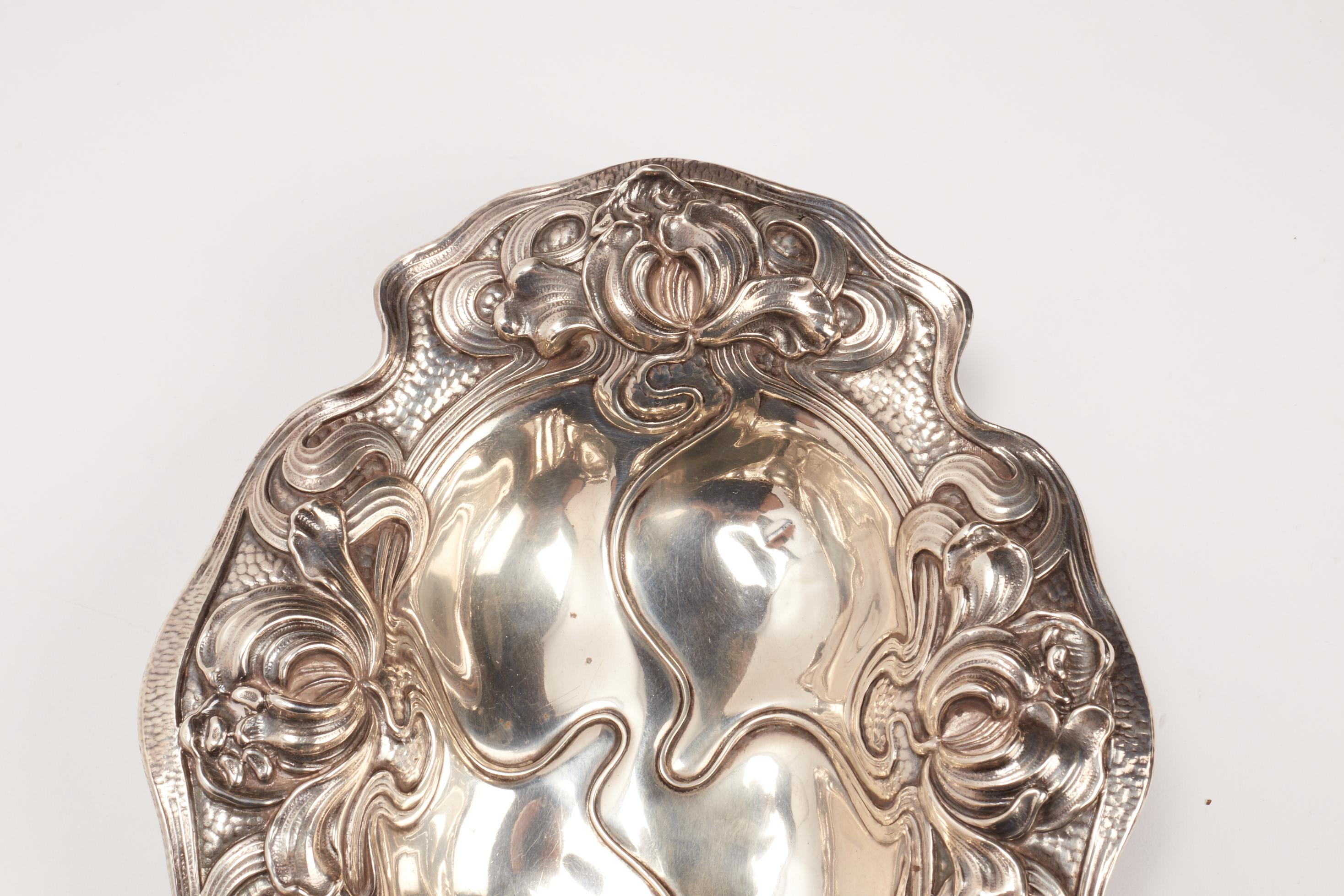 19th Century Art nouveau sterling silver bowl, USA 1890. 
