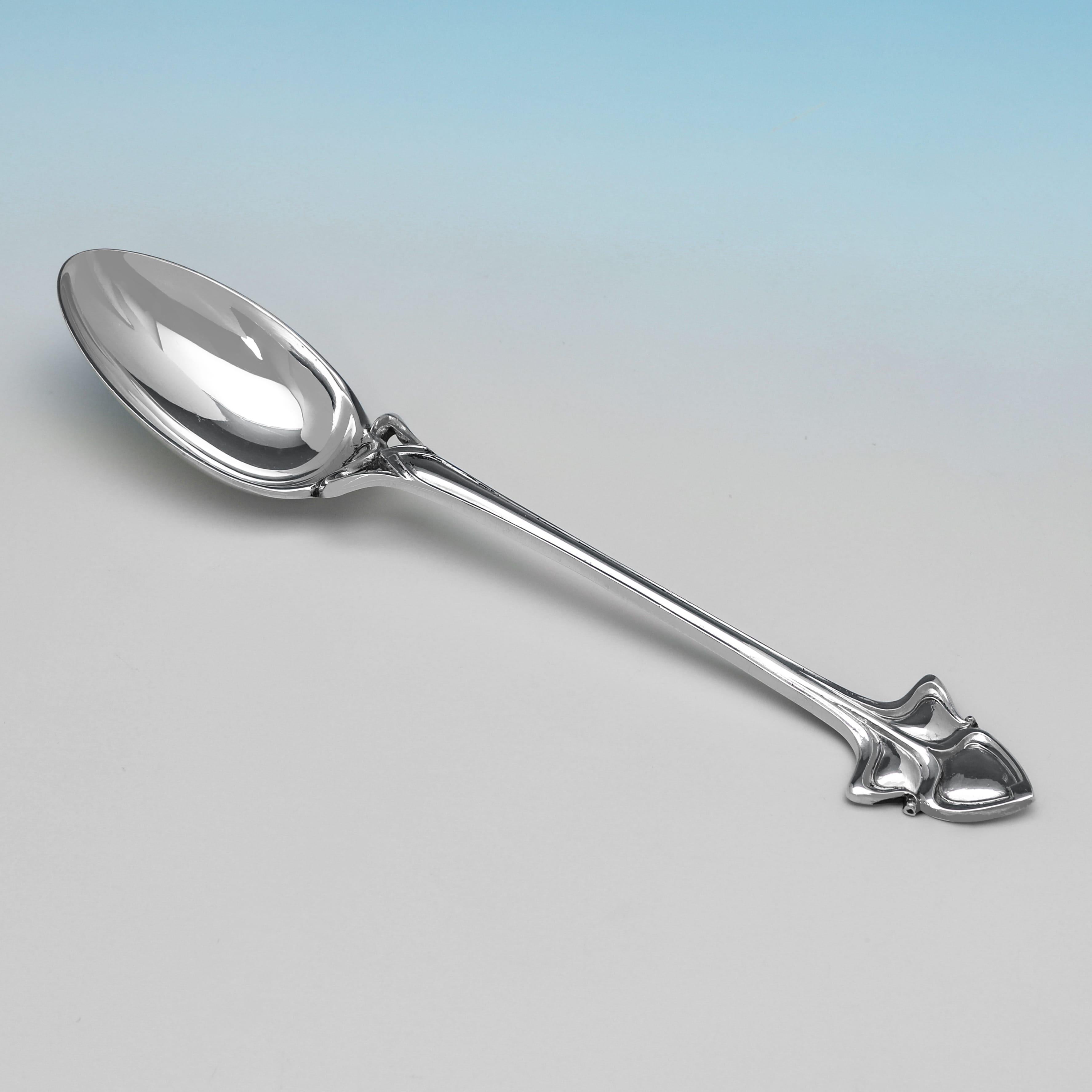 Inizio XX secolo Set da bambino in argento sterling Art nouveau realizzato da Walker & Hall nel 1919 in vendita