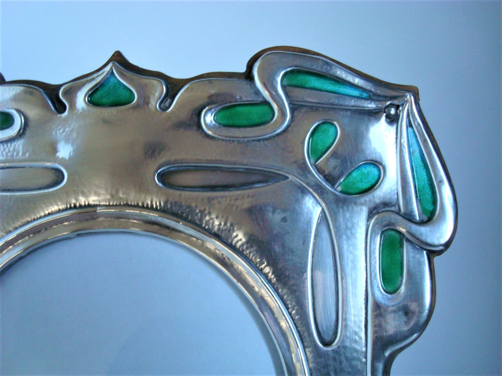 20ième siècle Cadre pour photographies Art Nouveau - Art & Craft en argent sterling émaillé, Cymric 1903 en vente