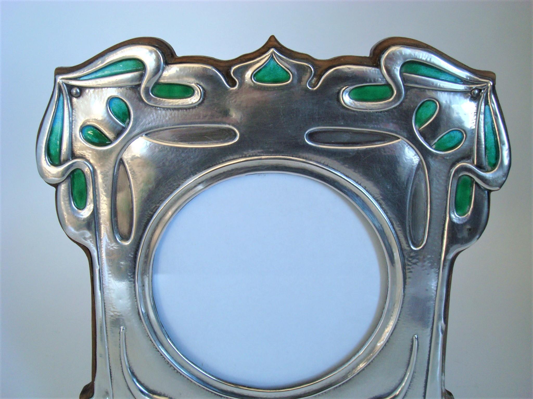 Art Nouveau - Art & Craft Sterling Silver Enamel Photograph Frame, Cymric 1903 In Good Condition For Sale In Buenos Aires, Olivos