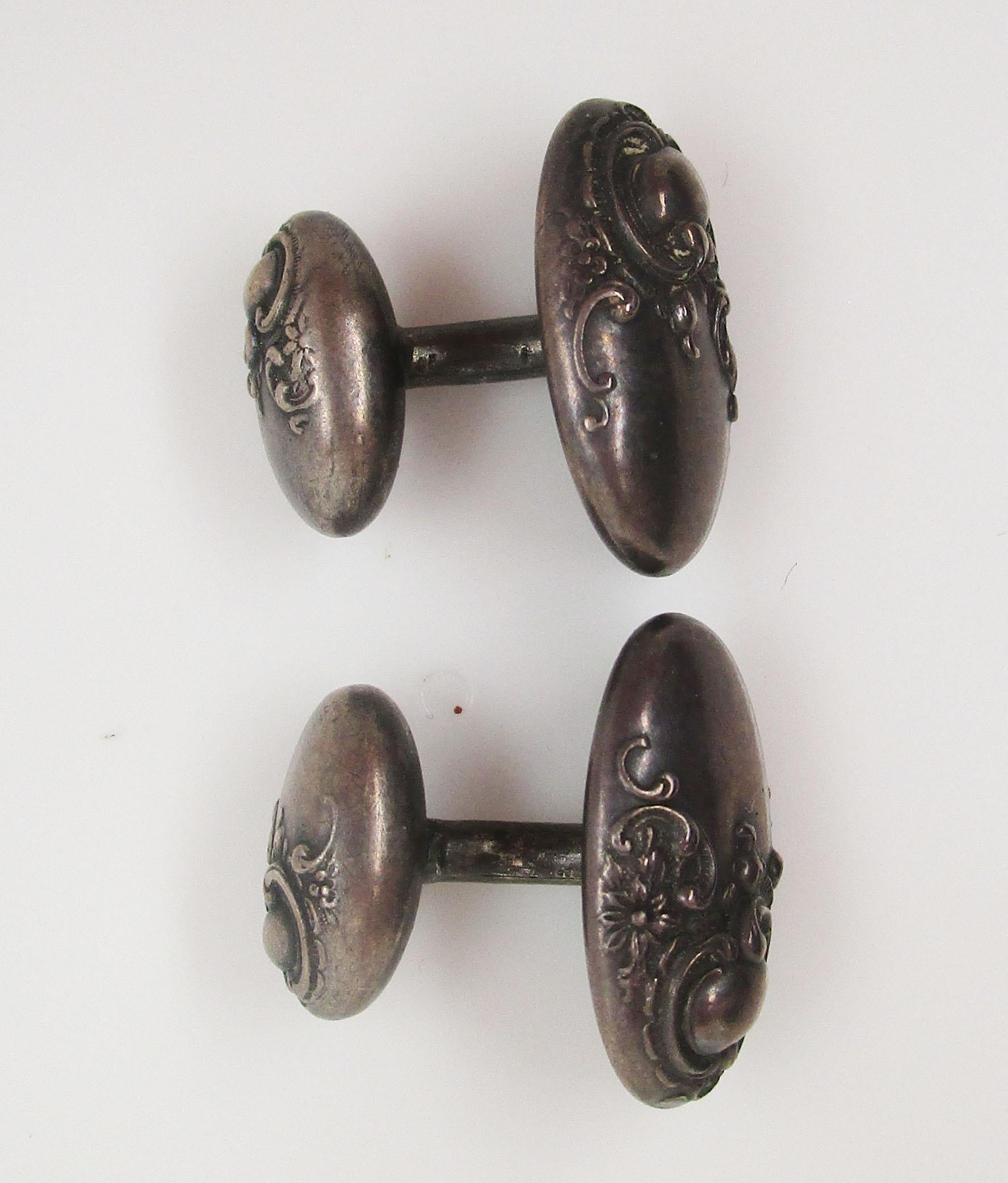 Boutons de manchette à fleurs en argent sterling Art Nouveau en vente 1